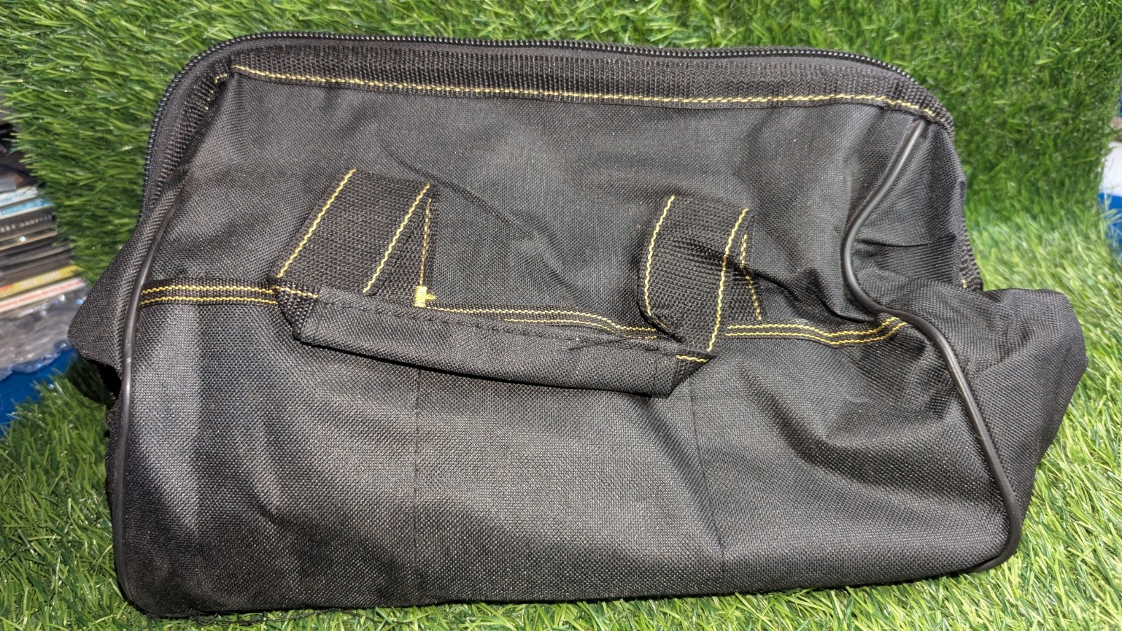 Voyager 12″ Tool Bag 24lbs Capacity Black New w/ Tags Polyester