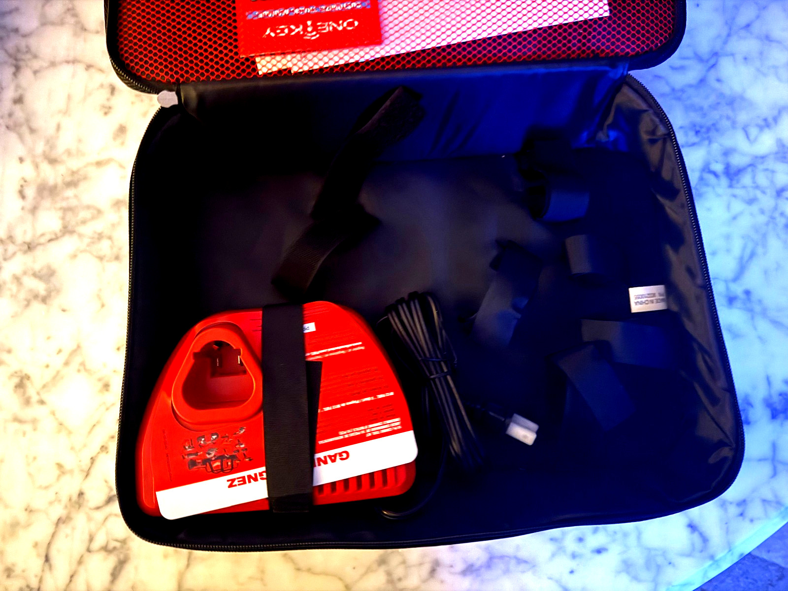 Milwaukee Fuel M12 14” x 9” x 3” Heavy Duty Contractors Tool Bag & CHARGER