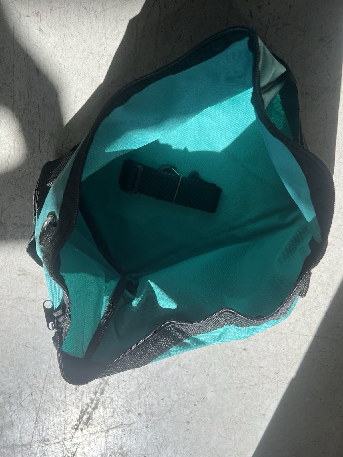 Makita 831253-8 Contractor Tool Bag, 14″X11»X9»