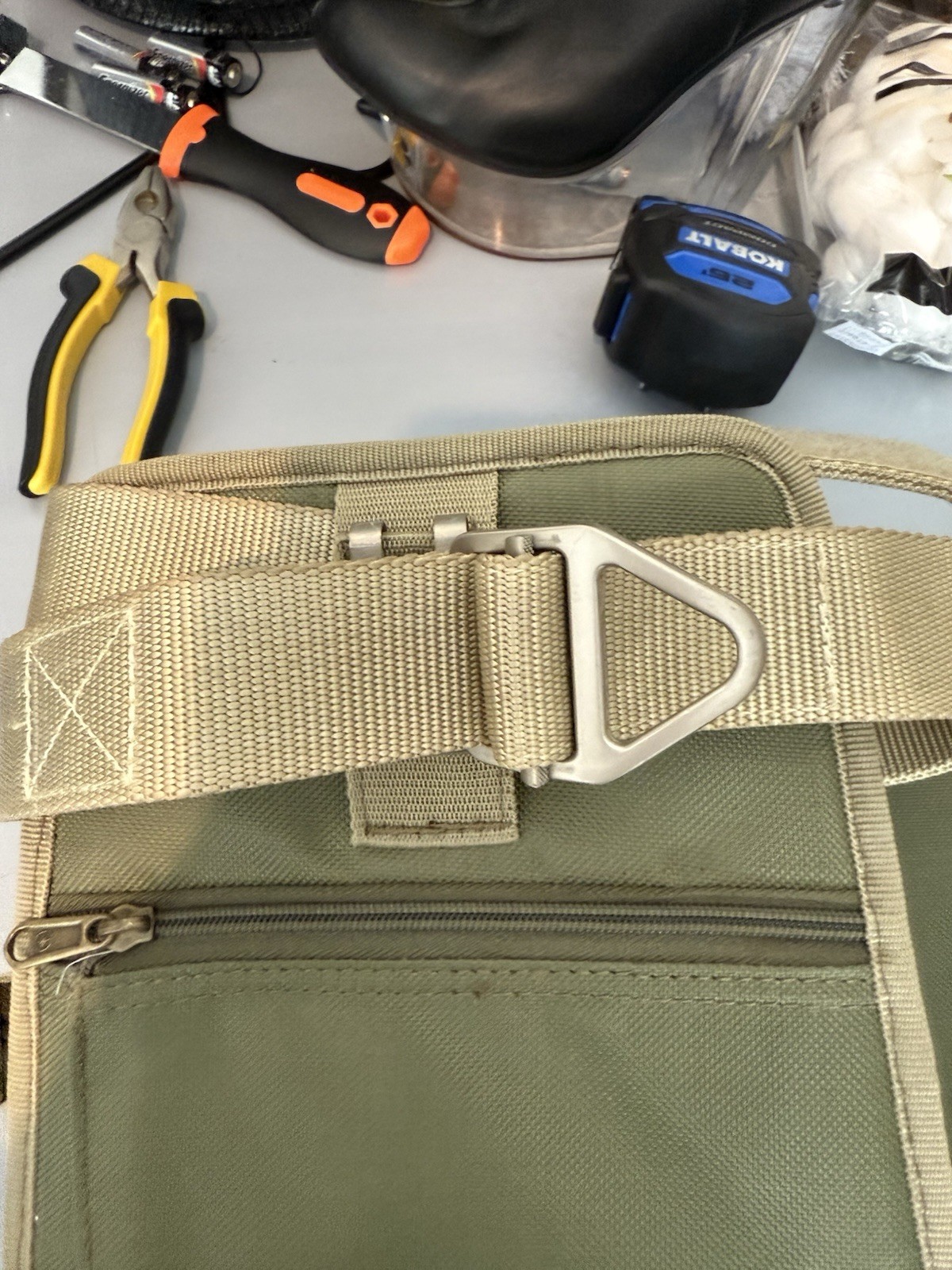 Duluth Trading Medium Green Multi Two Pouch Soft