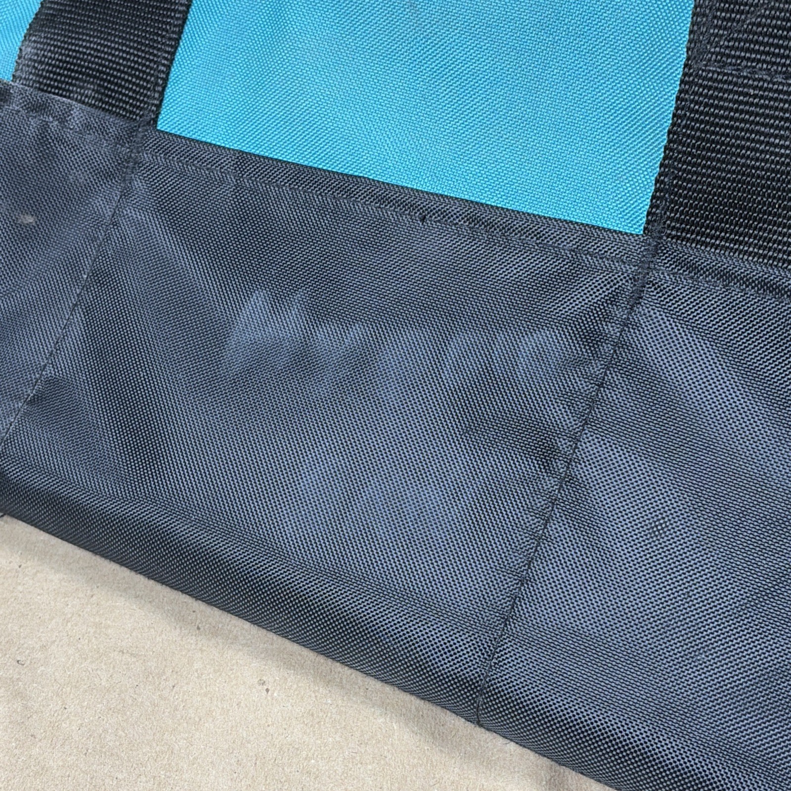 MAKITA 831271-6 21″x 12”x 11” Large Contractor Tool Bag w/ 10 Total Pockets
