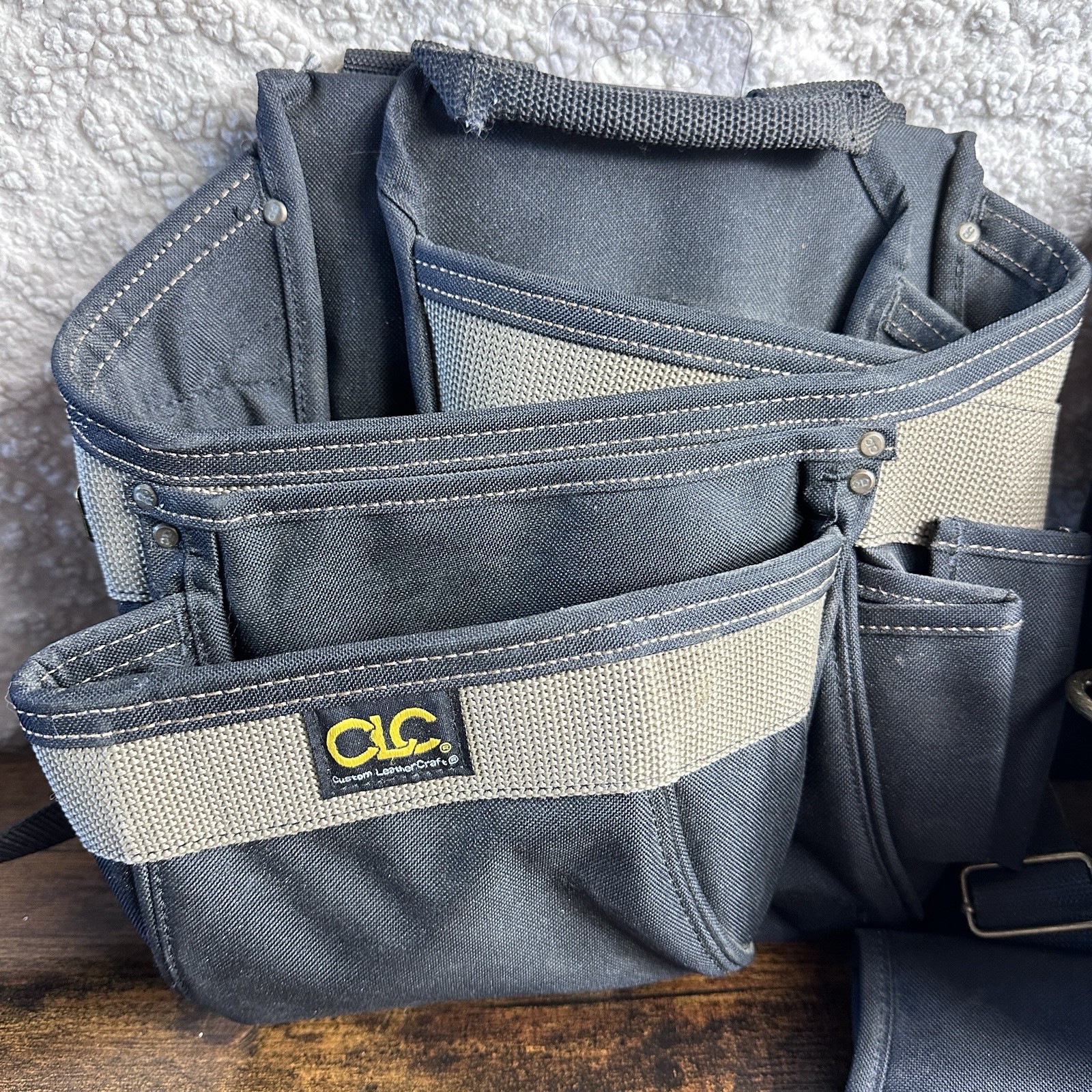 CLC 1614 Professional Carpenters Combo Tool Belt Black 23 Pockets Rugged Work