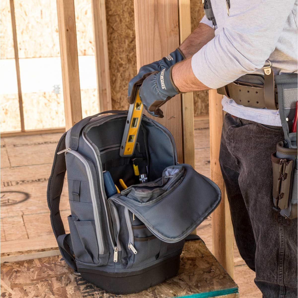 Durable 20-Inch Hard Bottom Tool Backpack for Ultimate Organization