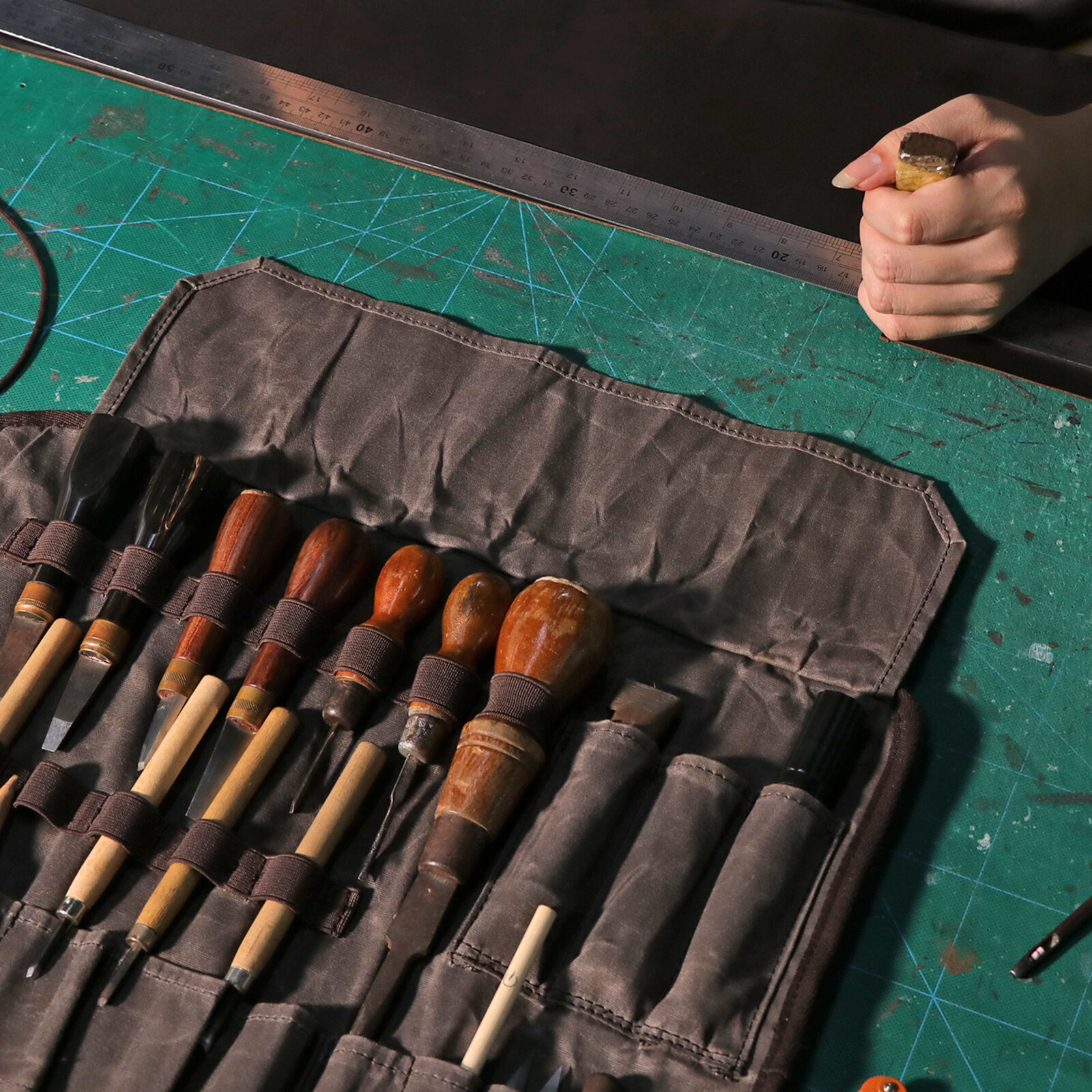 TOURBON Vintage Wax Canvas Carving Tool Organizer Bag Roll up Storage Holder