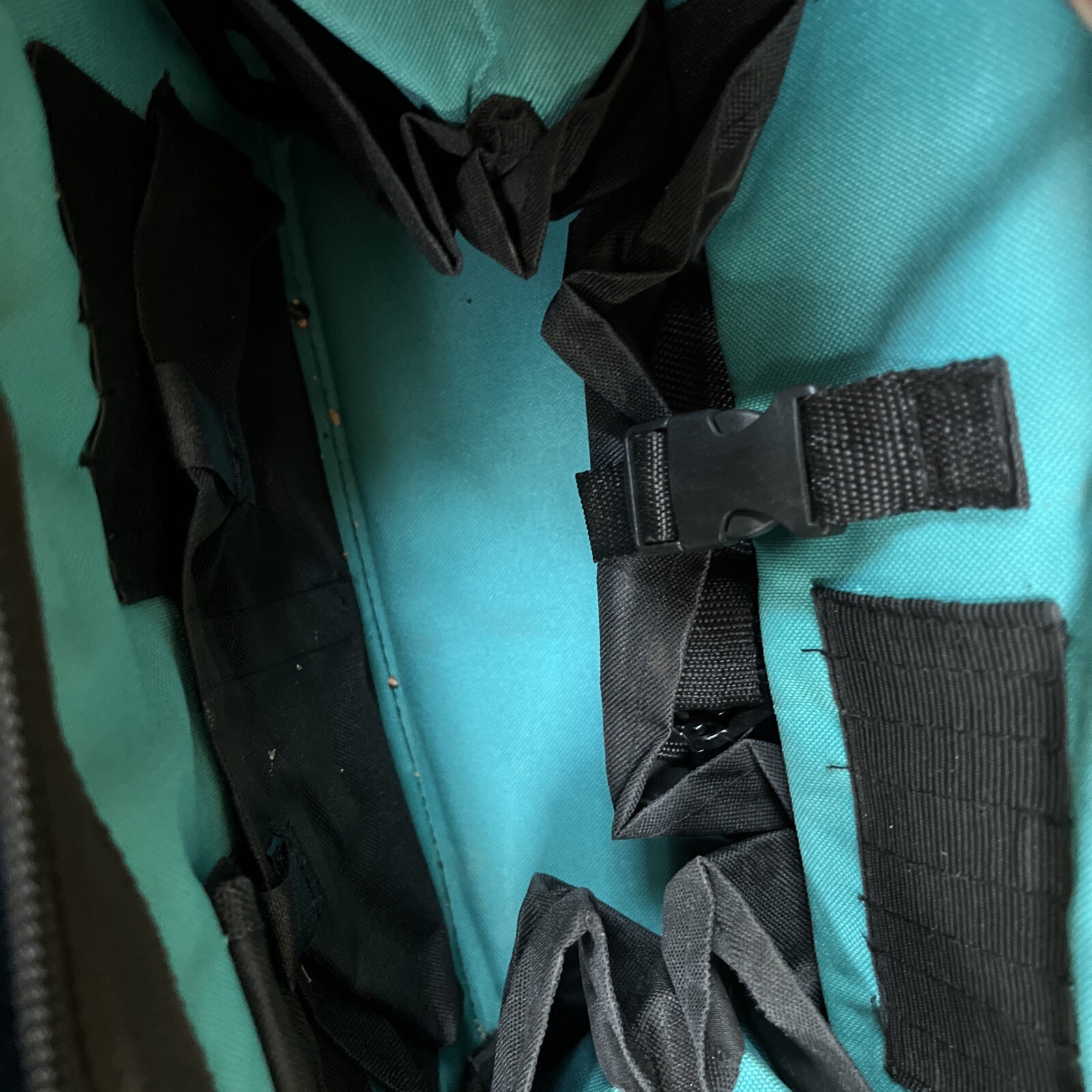 Makita 14″x 9″ x 11″ Tool Bag/Case 8 Pockets Fr 18V Drill, Saw 18 Volt Strap