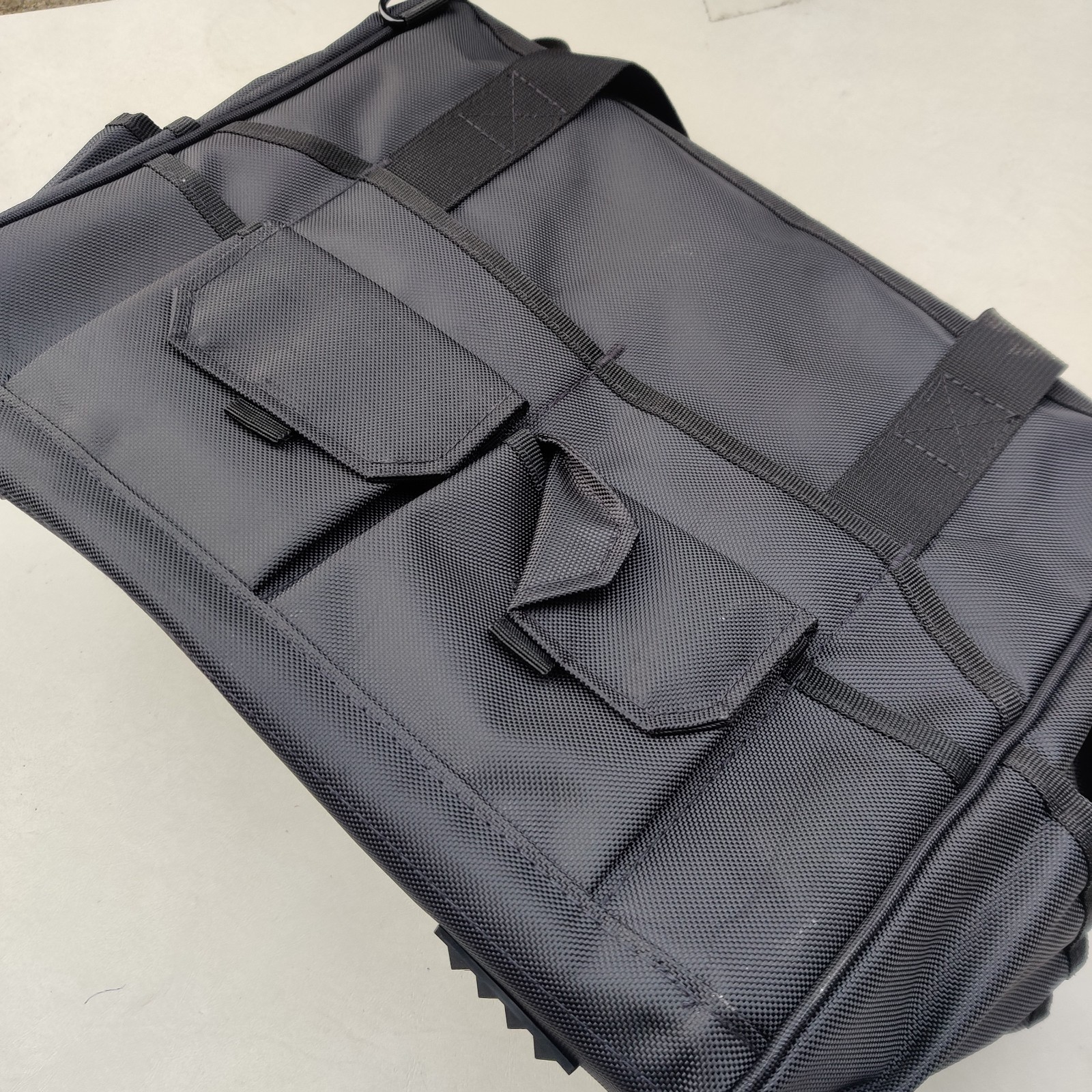 15″ 35 Pocket Heavy Duty Tool Bag – Brightroom: Utility Storage, Black,