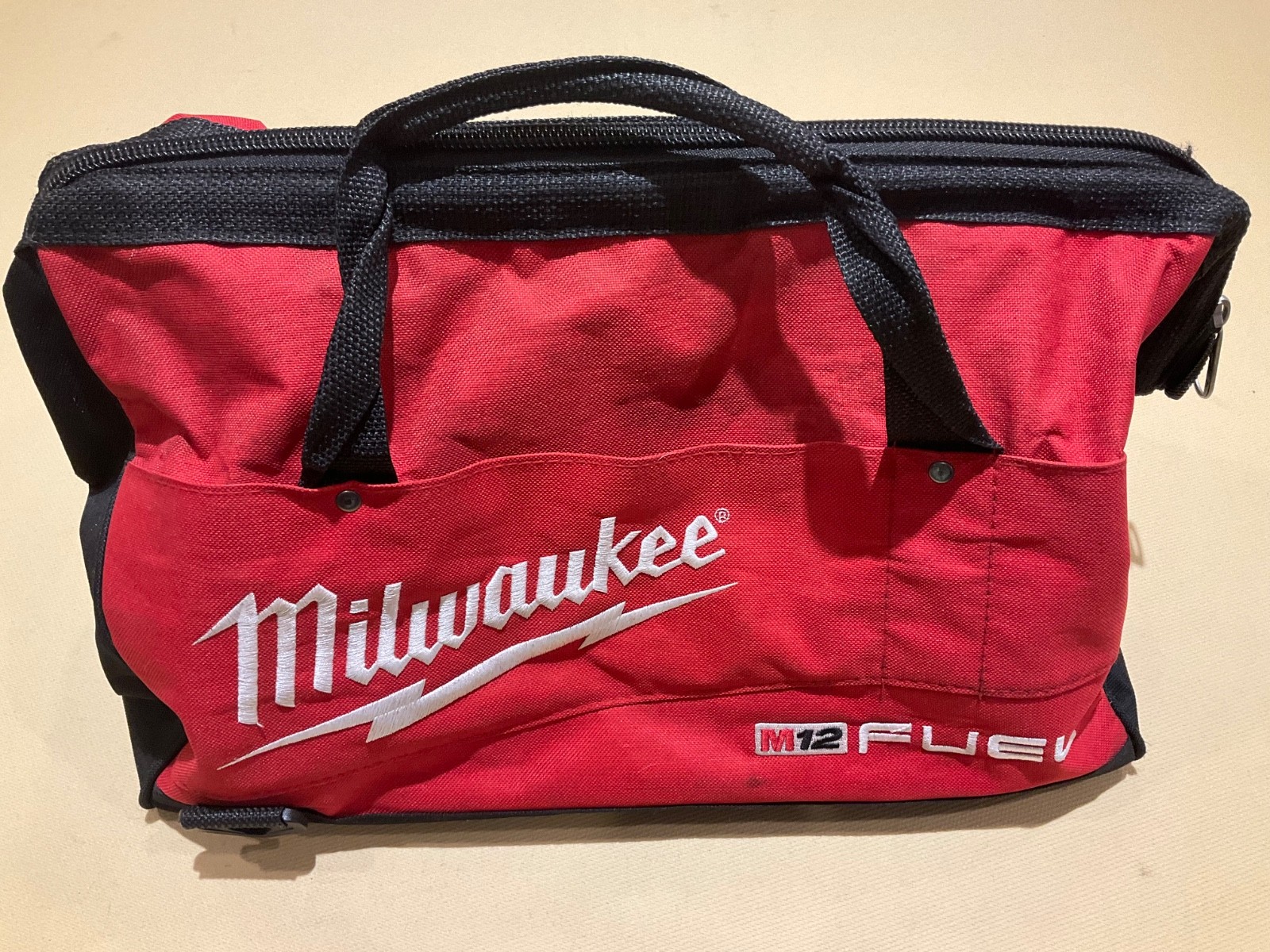 Milwaukee M12 FUEL Heavy Duty 16″ Contractor Tool Bag