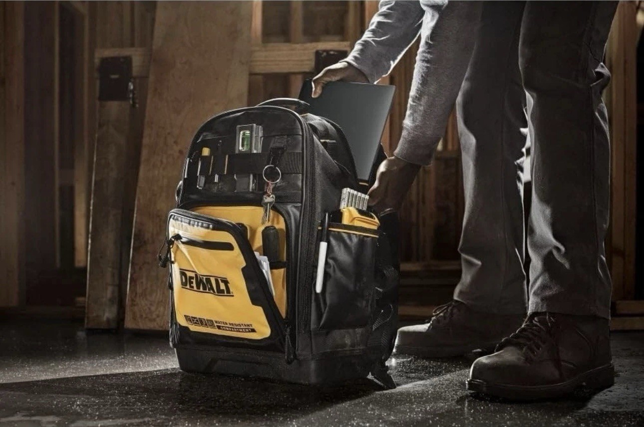DeWALT PRO Durable Denier Fabric Backpack DWST560102 w/ 43 Pockets NEW Water Res
