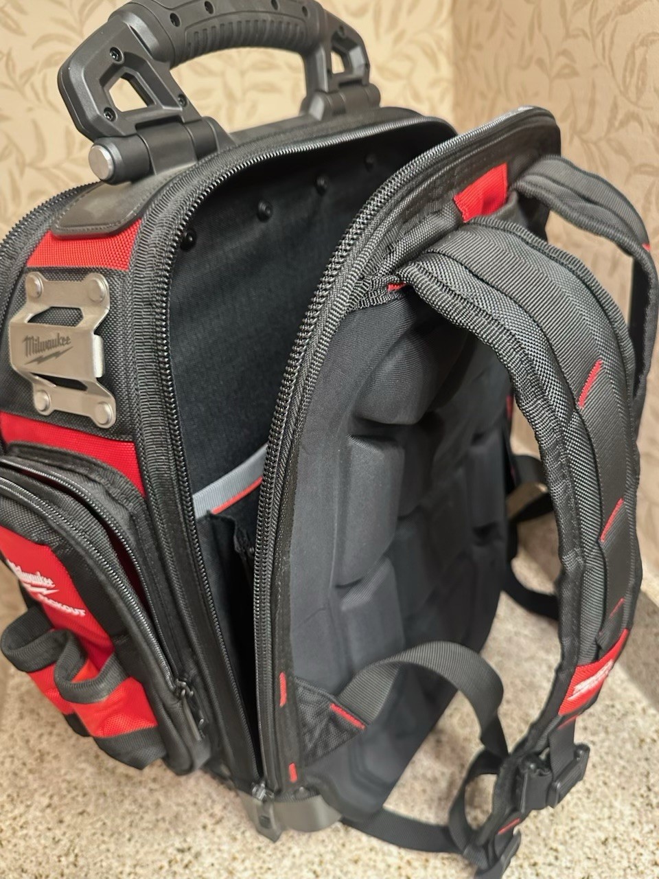 Milwaukee 48-22-8303 PACKOUT Structured Backpack