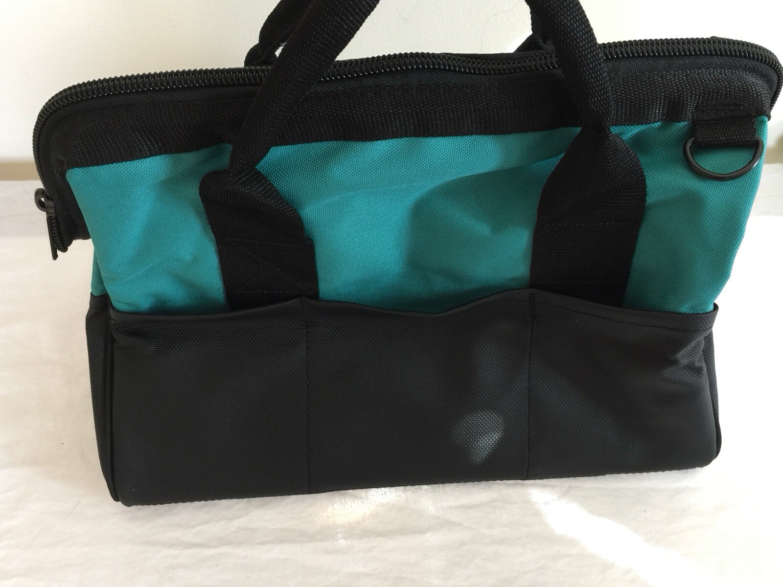 NWOT Makita Tool Bag W/ Shoulder Strap Blue Black 15”X8”X10” With Inner Pockets