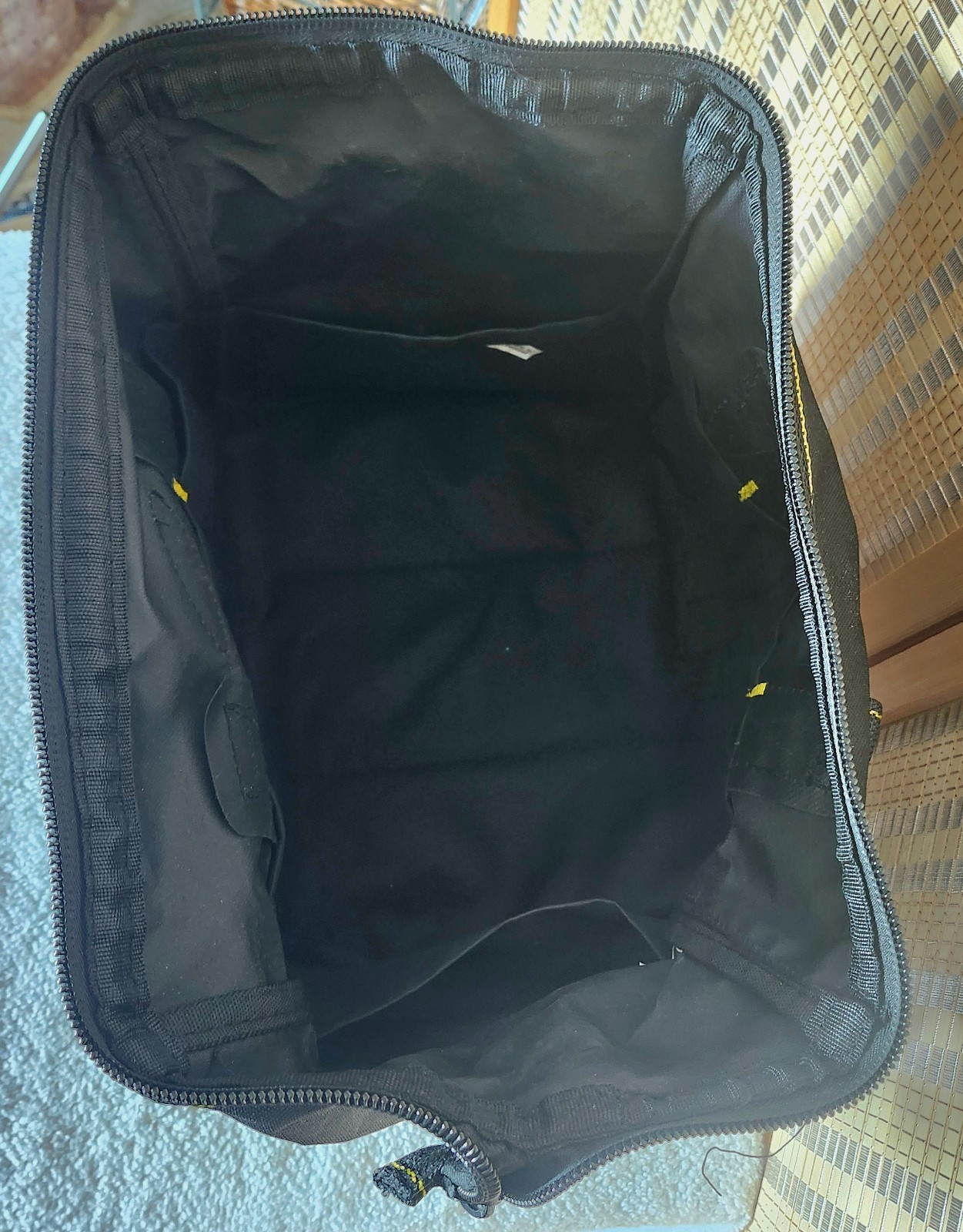 Voyager 12″ Portable Tool Bag with 21 Pockets and 24 lb Capacity Tool Bag – NEW