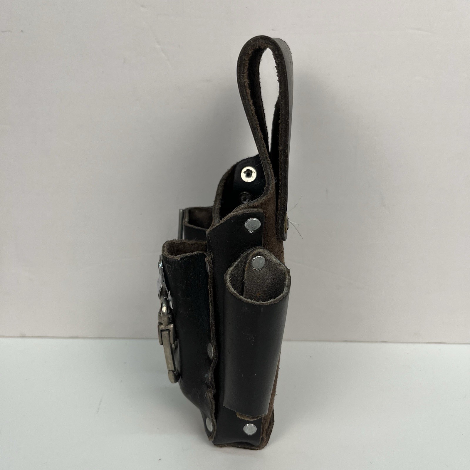 Southwire POUCH4 Leather Tool Pouch 5 Pocket Pouch + Electrical Tape Chain USED