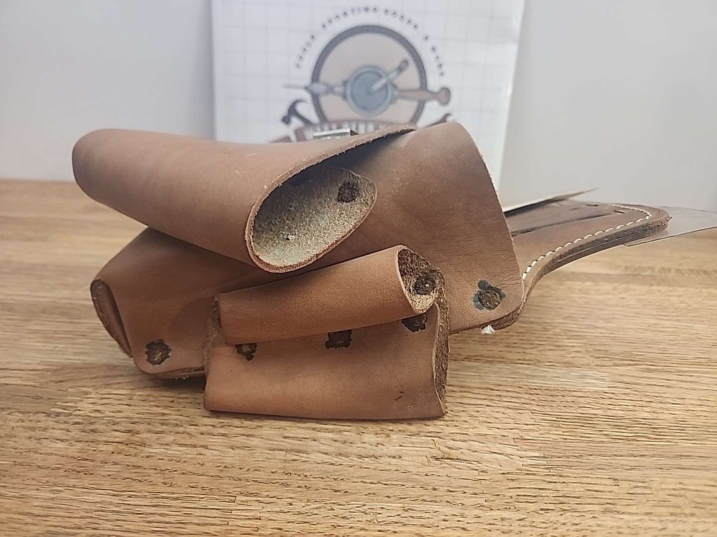 ROOSTER LEATHER NAIL & TOOL BAG R-525