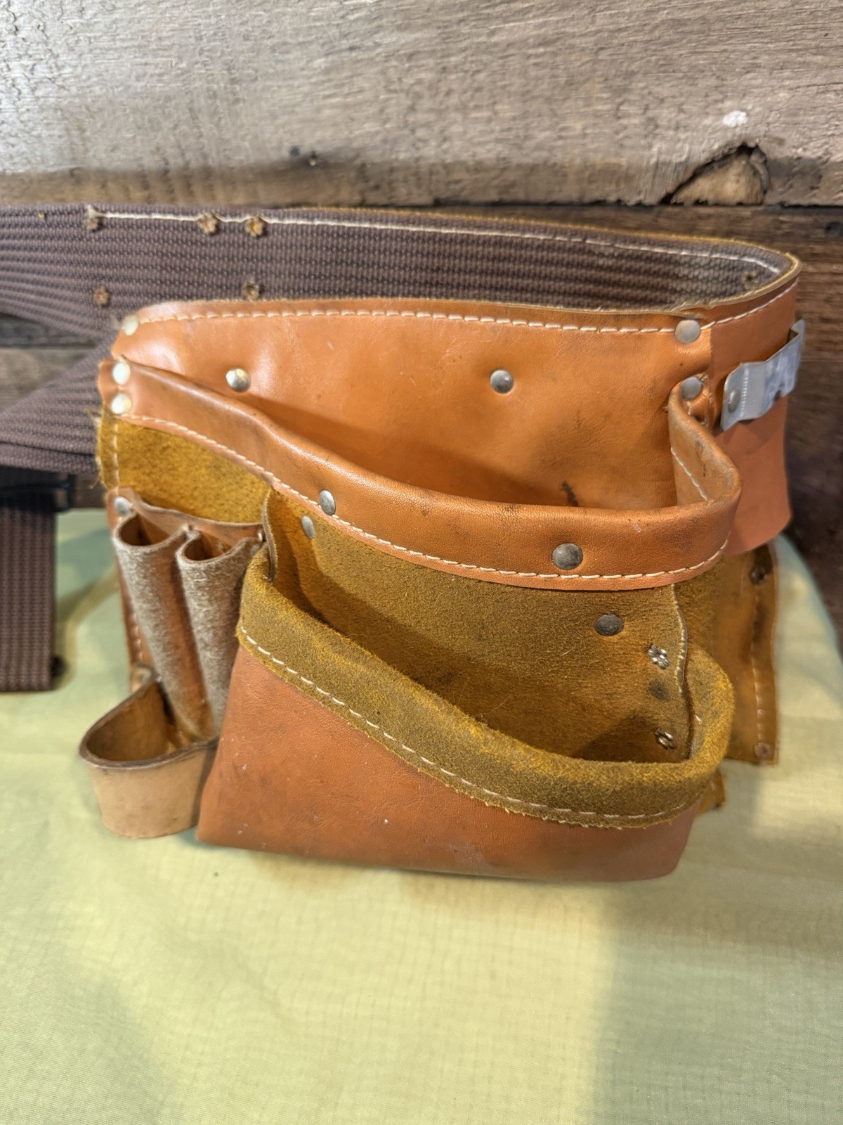 Genuine Suede Leather Tool Belt – Light Tan Leather Good Cond