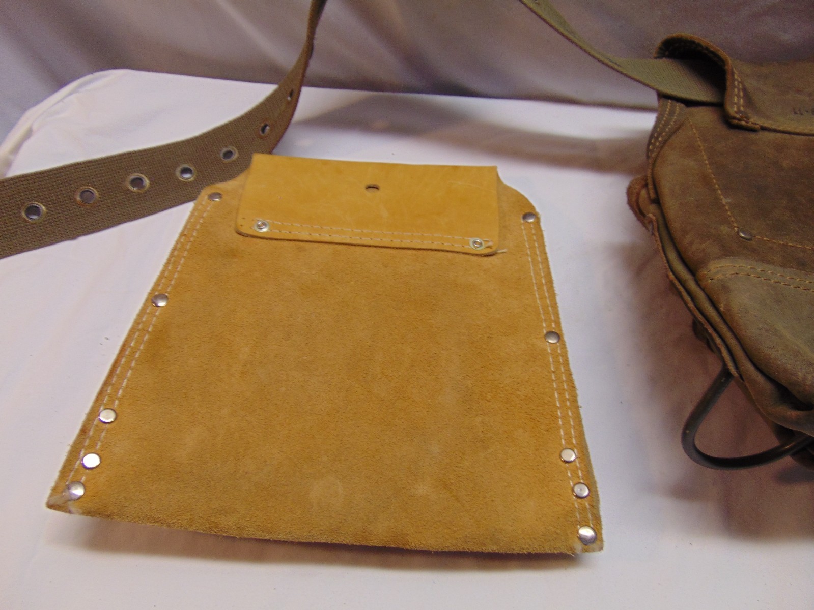 (3) Leather tool / work belts tool pouches Klein 1054 R / AWP / Bolen #5108
