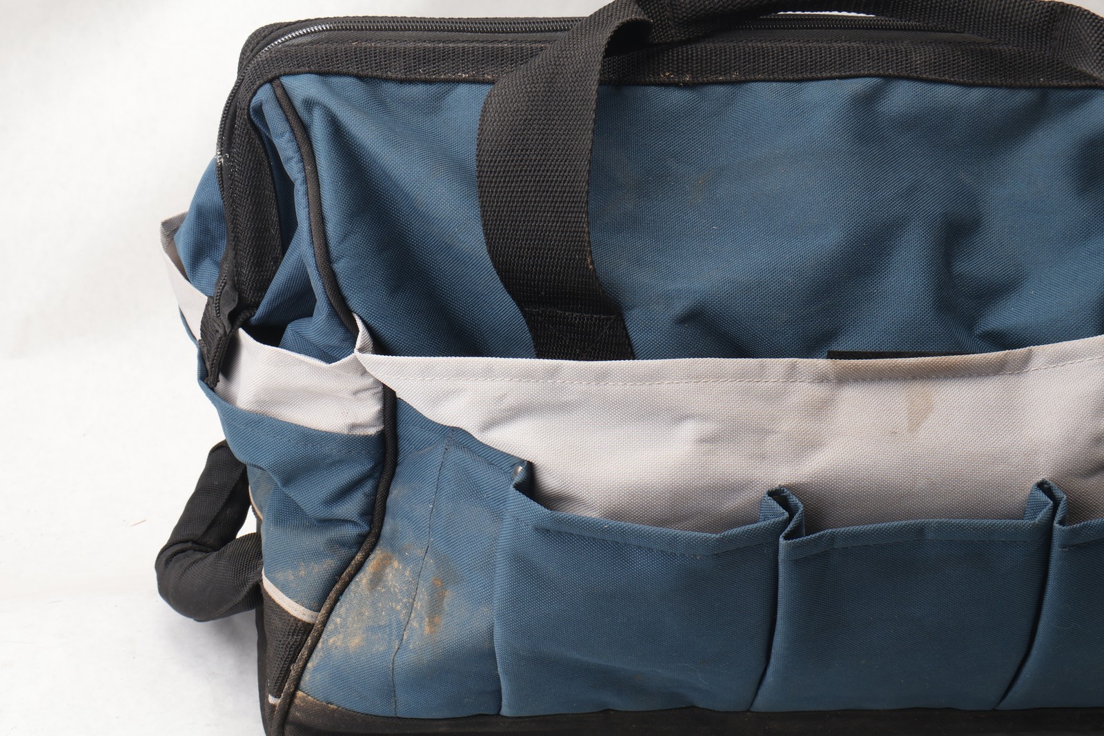 Bosch 18V Large Contractor Tool Bag 21″ Blue Multi-Pocket Canvas Heavy Duty