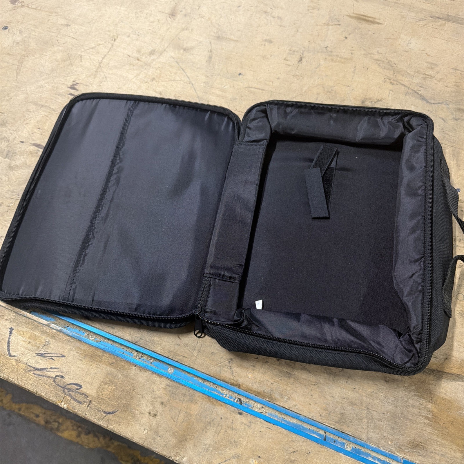 New From Kit Genuine Bosch Tool Soft Case 13” X 10.5 X 3” With Handle & Zip.