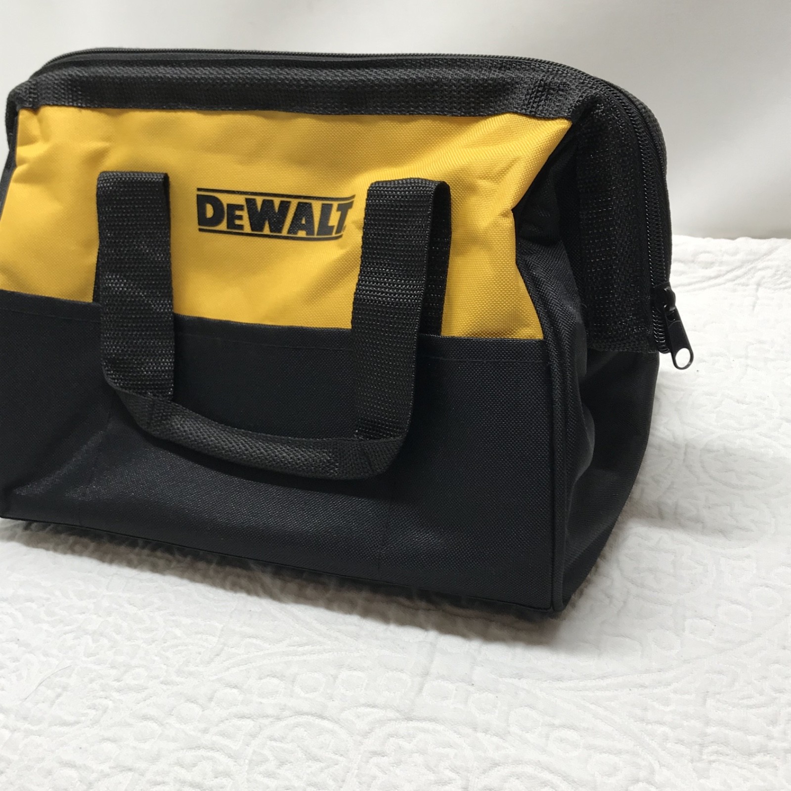 New Dewalt Heavy Duty Ballistic Nylon 13″ Tool Bag Construction 13x10x10 Inch