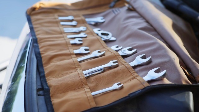Durable Water-Resistant Tool Roll Organizer – 16 Pocket Utility Storage Bag
