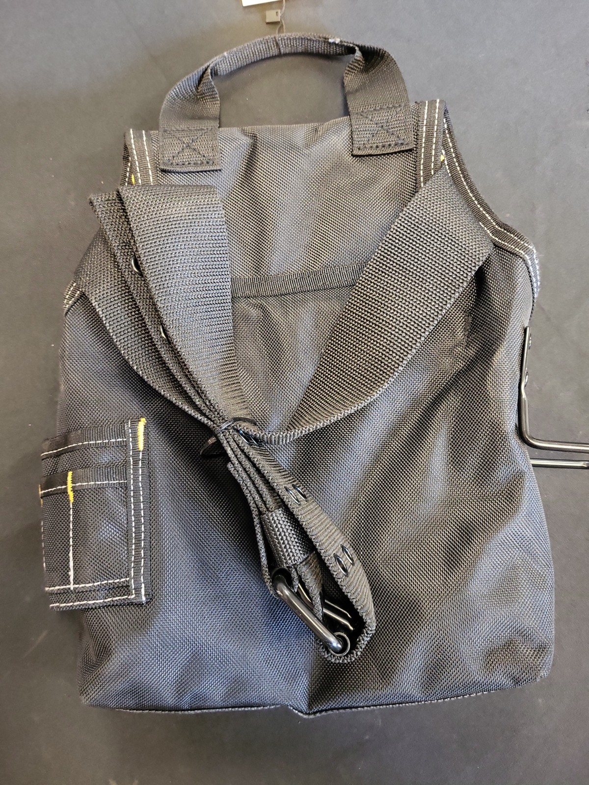 DEWALT Professional Tool Pouch 12 Pockets W/Belt DWST540101