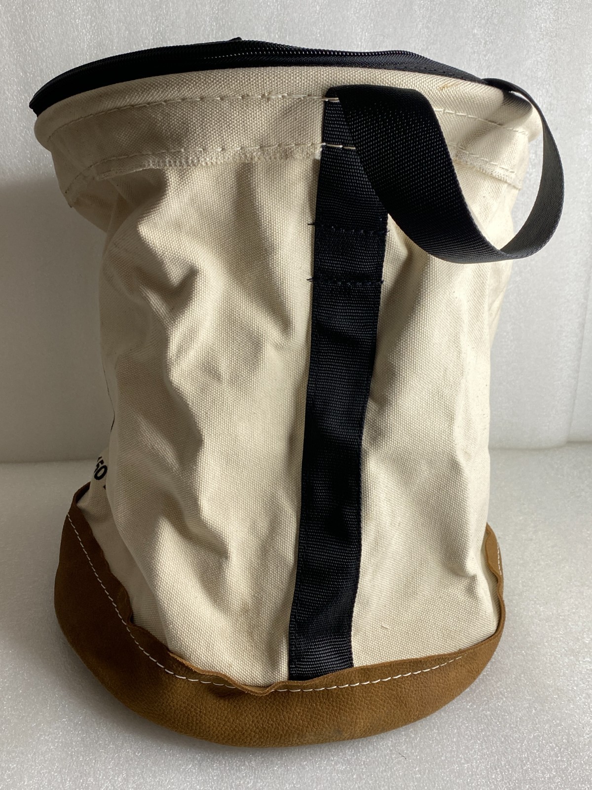 Klein Tools 17″ H/14” W 150lb. Canvas Bucket With Zip-Close Top & Leather Bottom