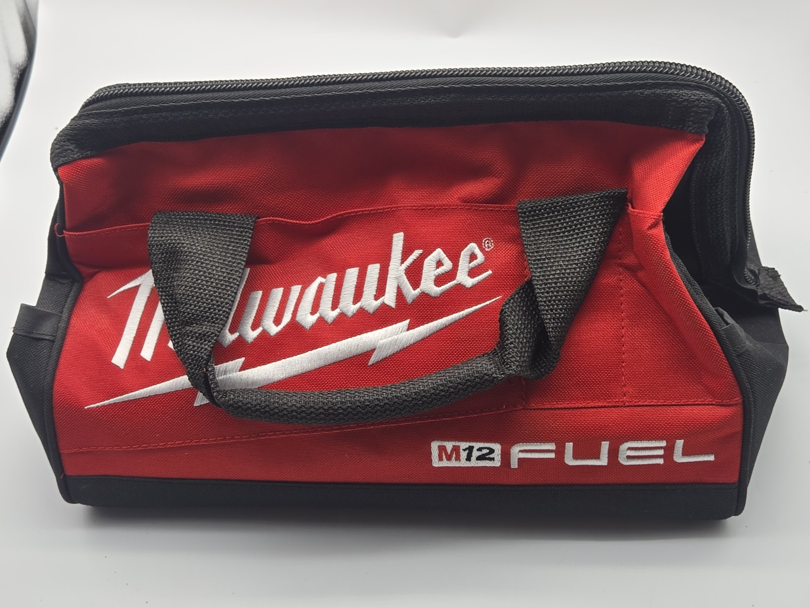 Milwaukee FUEL M12 13″ Heavy Duty Contractors Tool Bag M18 13″ x 9″ x 10″