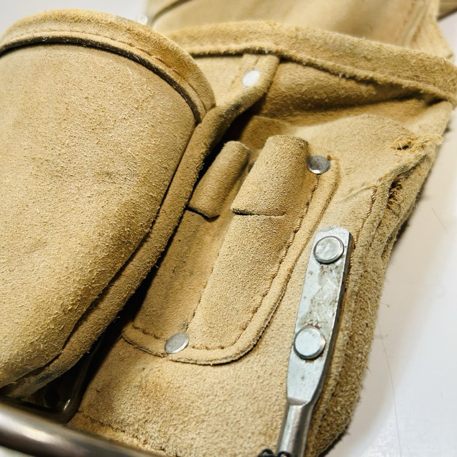 McGuire Nicholas Split Leather Tool Pouch Belt Carpenter Electrician Gear