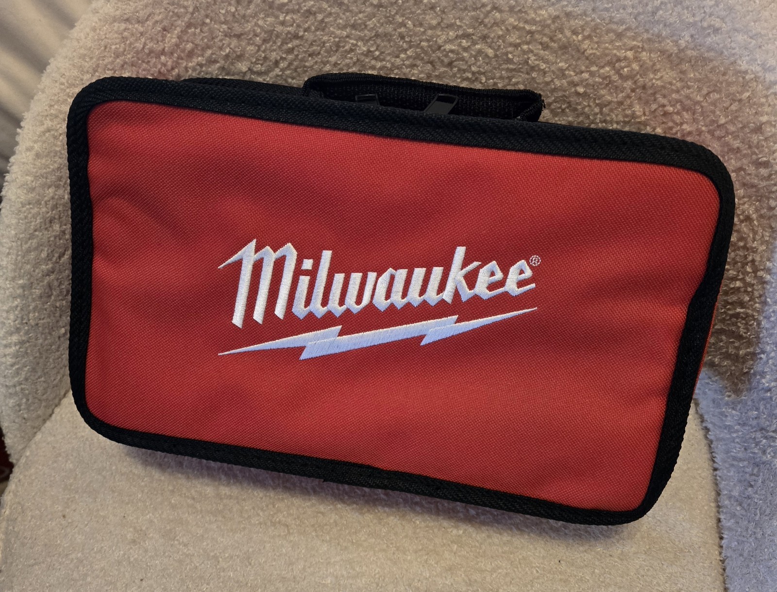 Milwaukee Fuel 13 inch M12 Contractor Tool Bag – Red (M12)