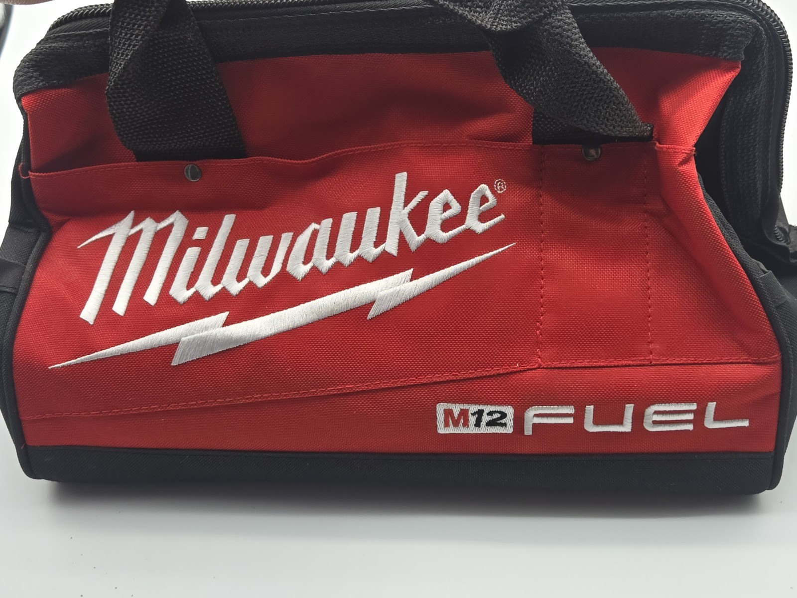Milwaukee FUEL M12 13″ Heavy Duty Contractors Tool Bag M18 13″ x 9″ x 10″