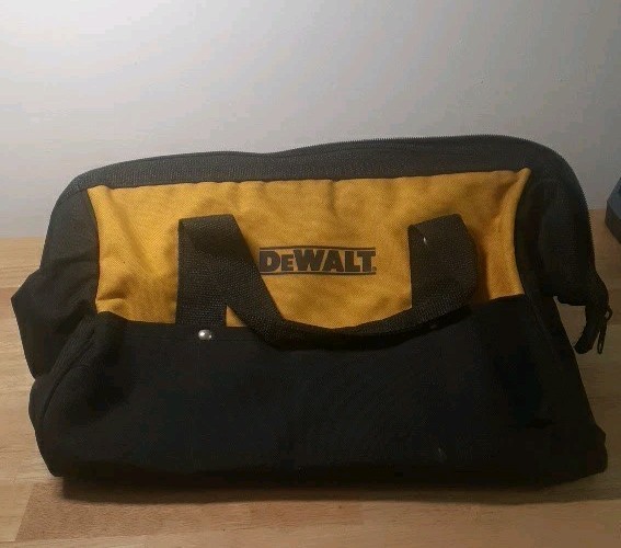 DEWALT 18″ Heavy Duty Contractor Tool Bag, Black/Yellow – 624807-01 (18 in.)