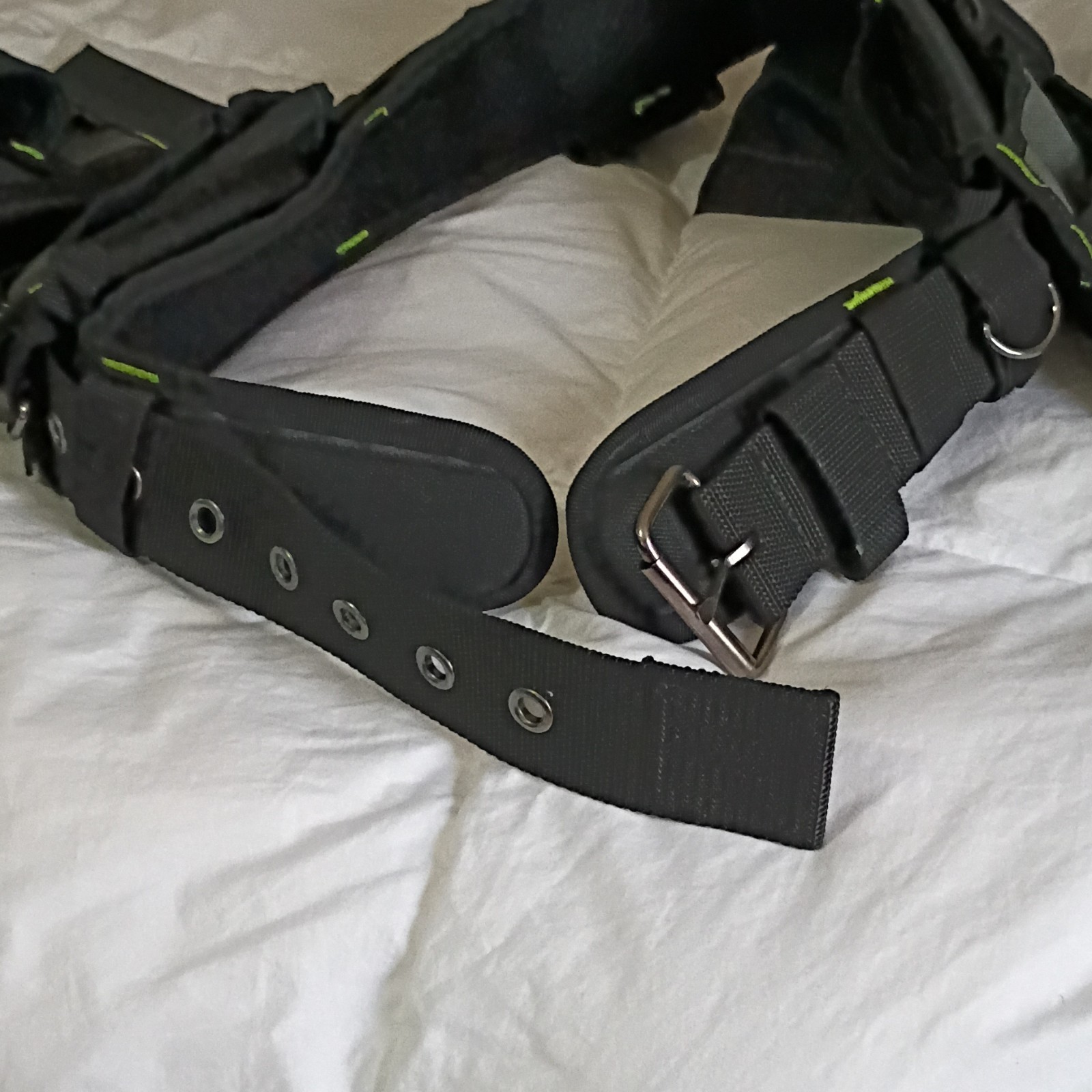 AWP L-699-P-3 Adjustable Nylon Tool Belt w/ Multiple Pouches Black/Gray/Green