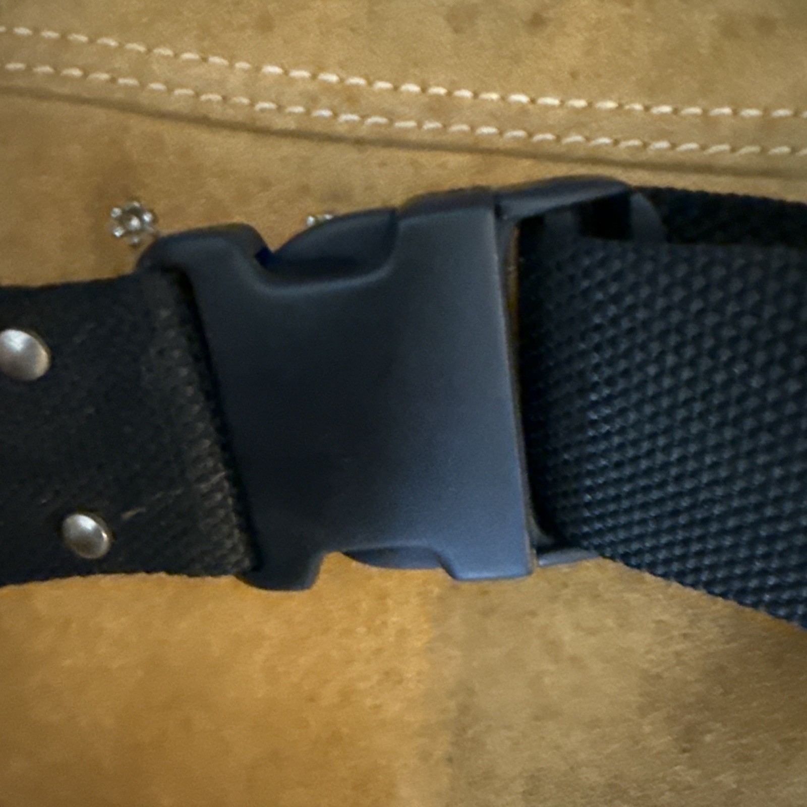 CLC Work Gear Suede Leather Tool Pouch with Belt Carpenter Electrician Holder