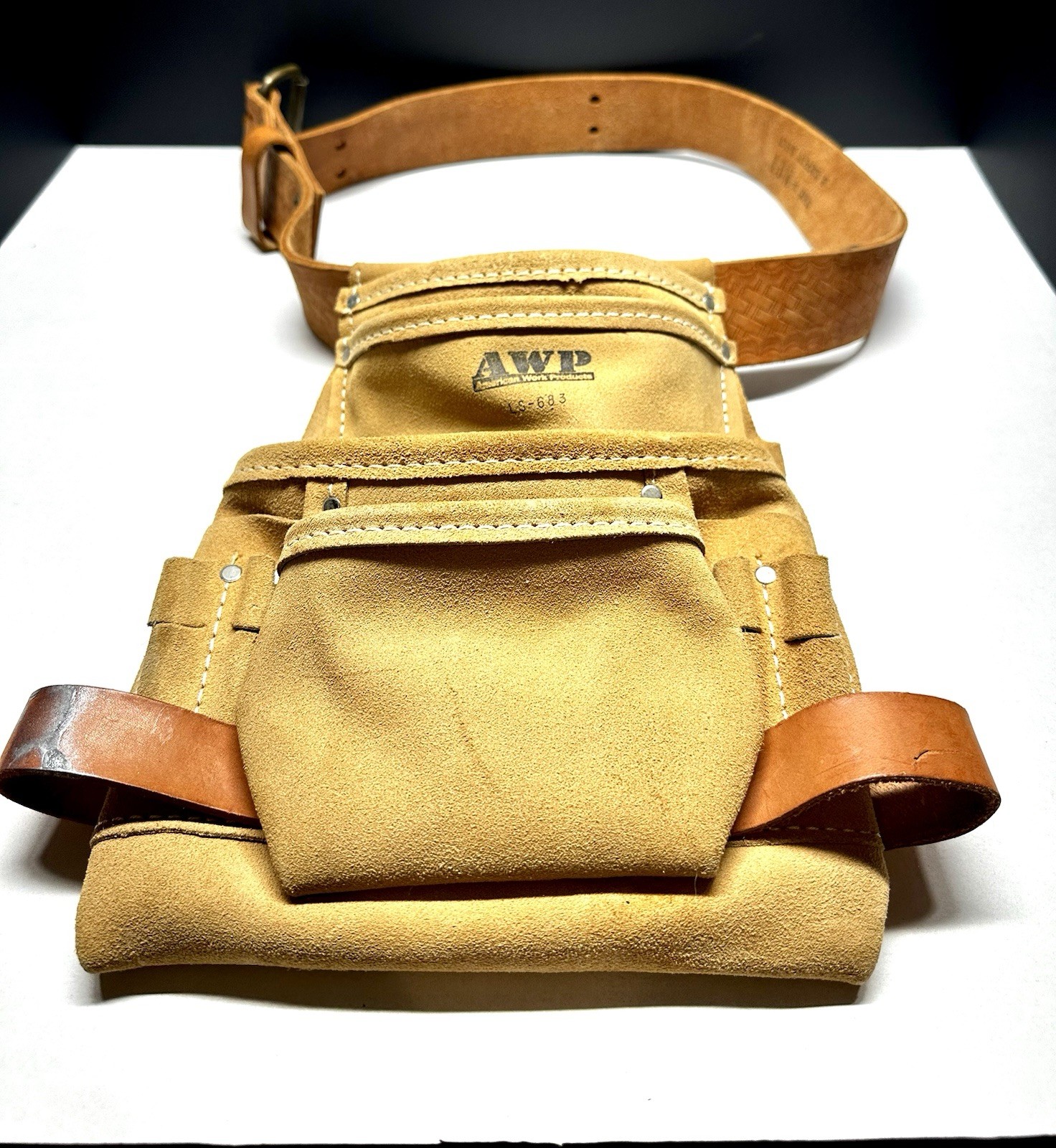 AWP Classic 10-Pocket Leather Tool Pouch Grain Leather General Construction Tool