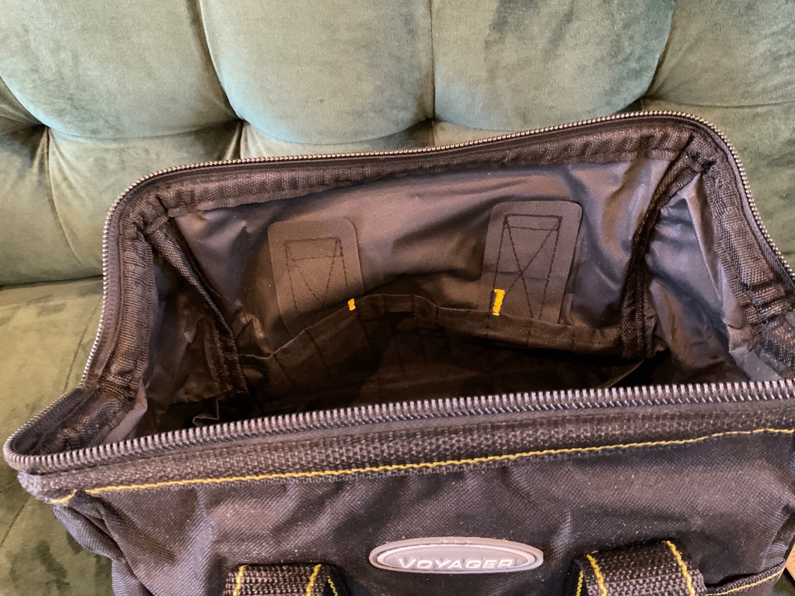 Voyager 12” Tool Bag 21 Pockets Portable Black Polyester Zipper New NOS NWT