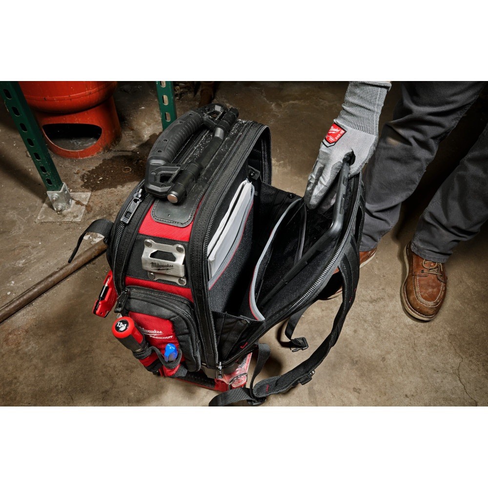 Brand New Milwaukee 48-22-8303 PACKOUT Structured Backpack