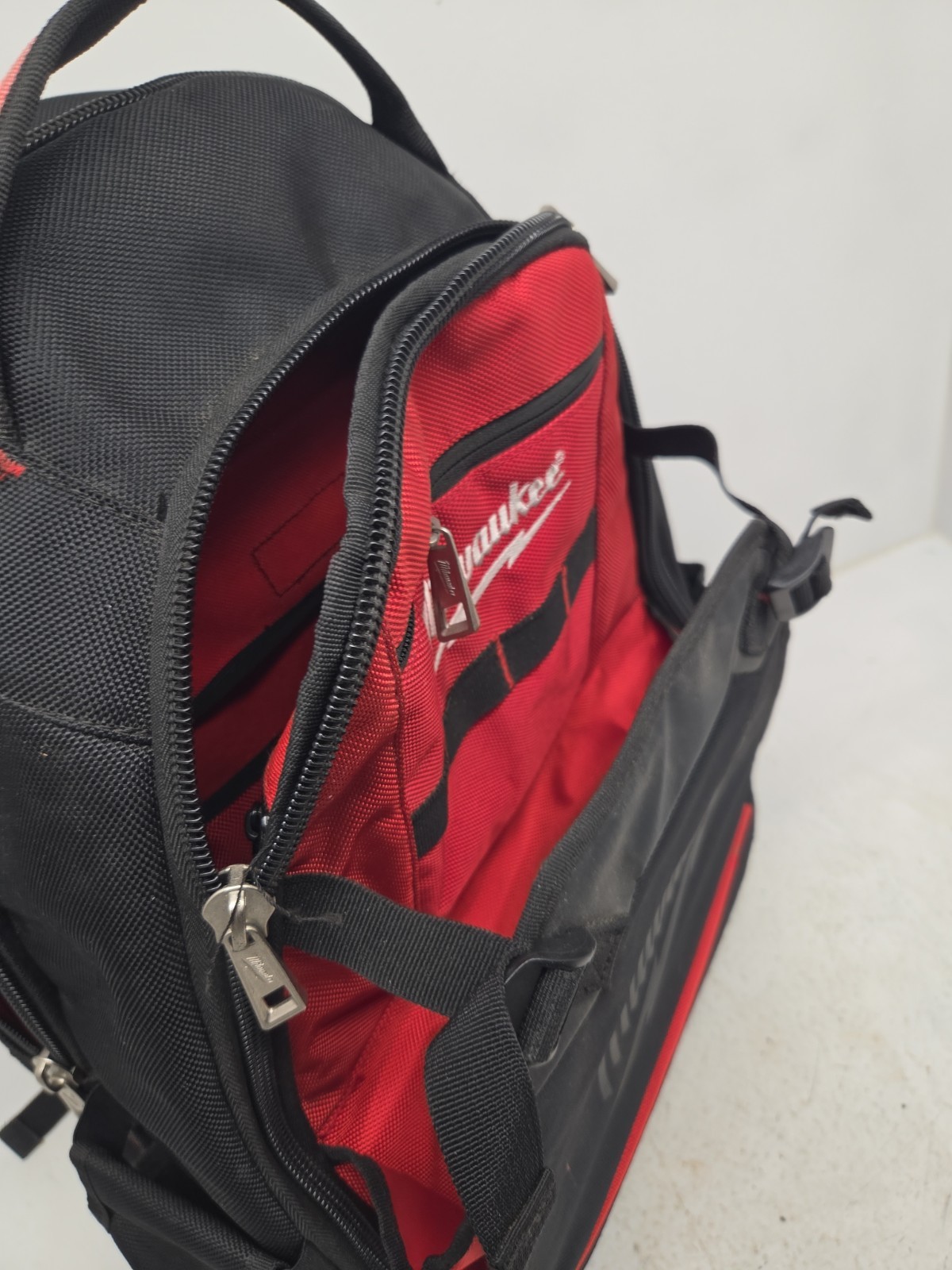 Milwaukee 48-22-8200 35-Pocket Impact Resistant 1680 Ballistic Jobsite Backpack