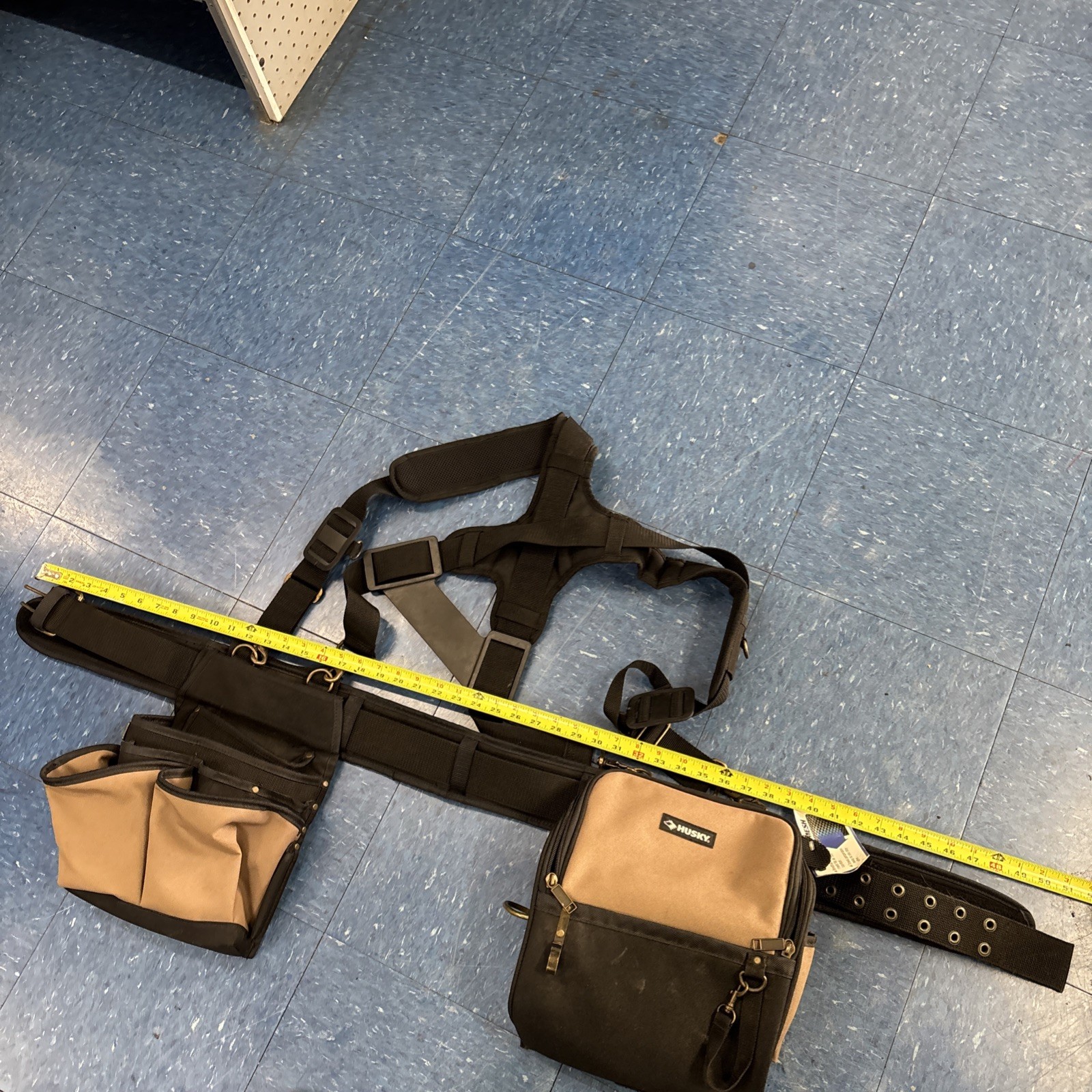 Brand New Old Stock Husky CONSGTRUCTION Tool Belt with Suspenders. Sturdy Breath