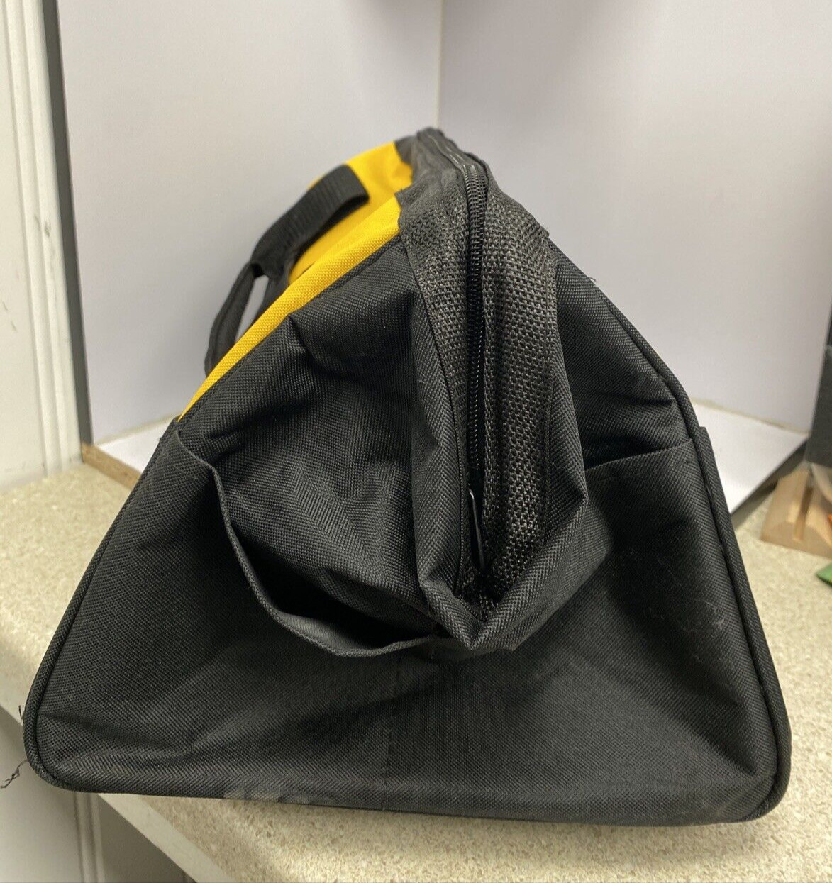 Dewalt Tool Bag 19” x 12″ x11″