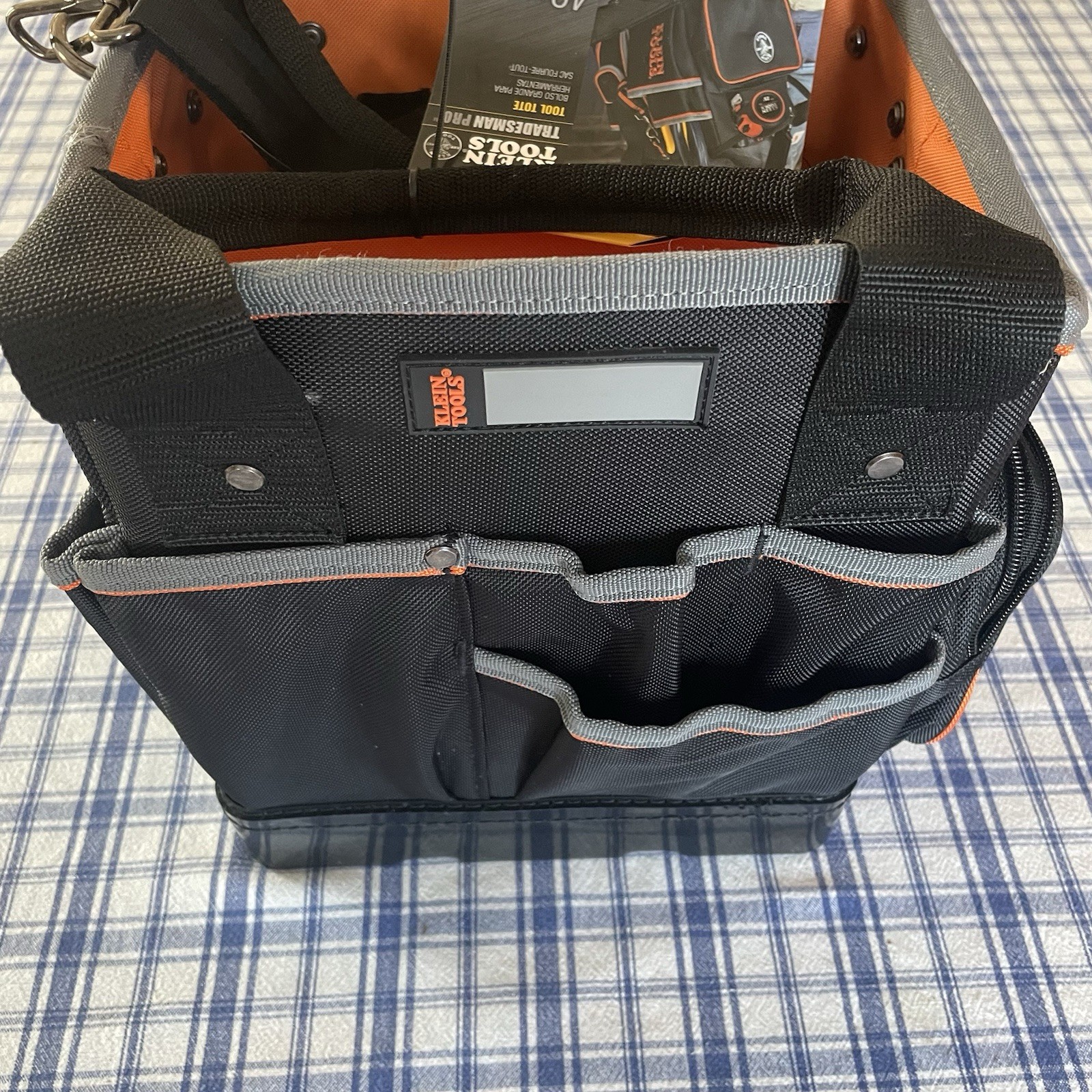 NWT Klein Tools Tool Bag 40 Pocket 10-1/4″ X 10″ X 12-1/4 Hard Bottom 5541610-14