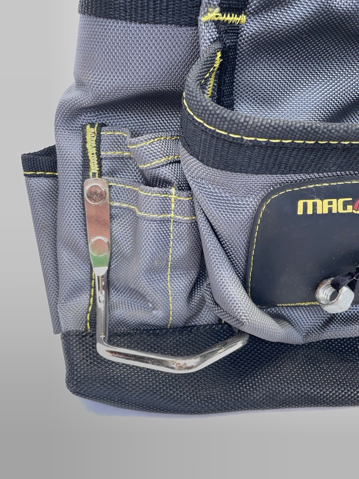 Tool Pouch MagnoGrip MAG Tools 11 In. 10-Pocket Platinum Magnetic Tape Holder