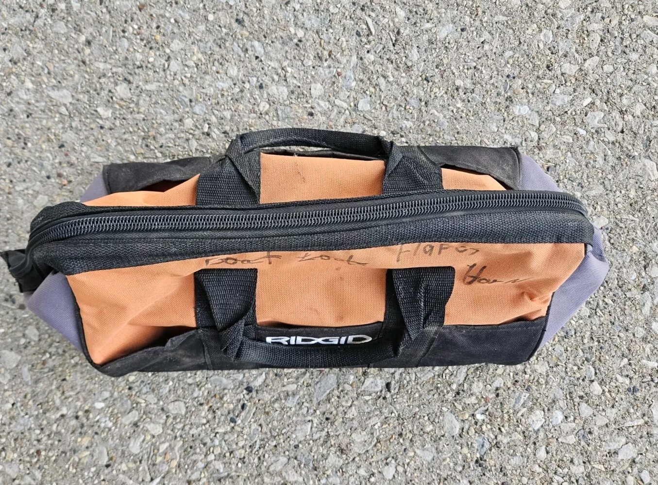 Ridgid Zippered Tool Bag 16x10x8 Side Pockets Canvas Double Handles Used