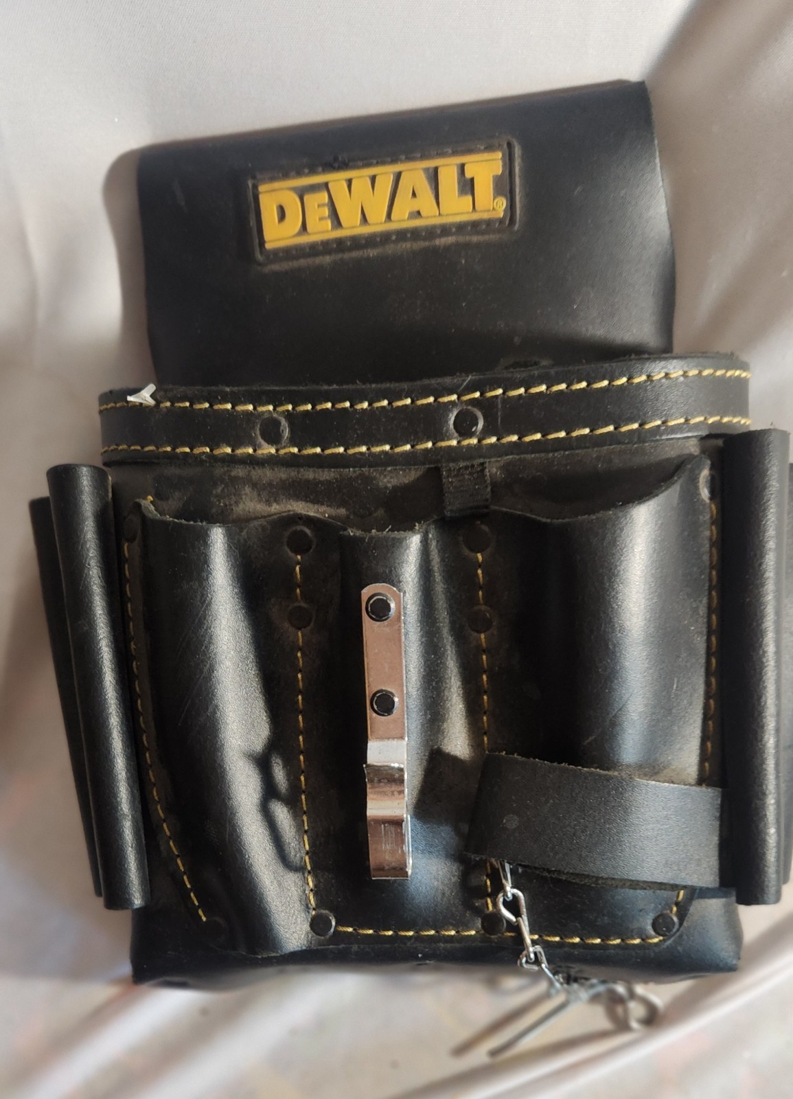 DEWALT Black Leather Tool Belt Pouch Tool Holster with Multiple Pockets