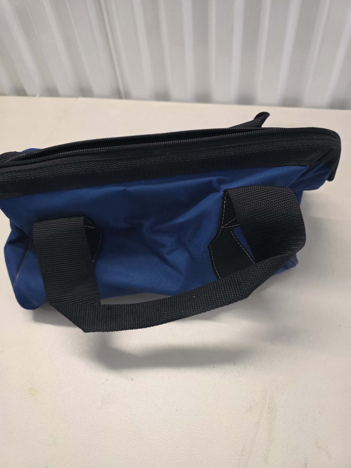 Bosch Medium Heavy Duty Canvas Tool Bag 13” x 9” x 9” Excellent Condition