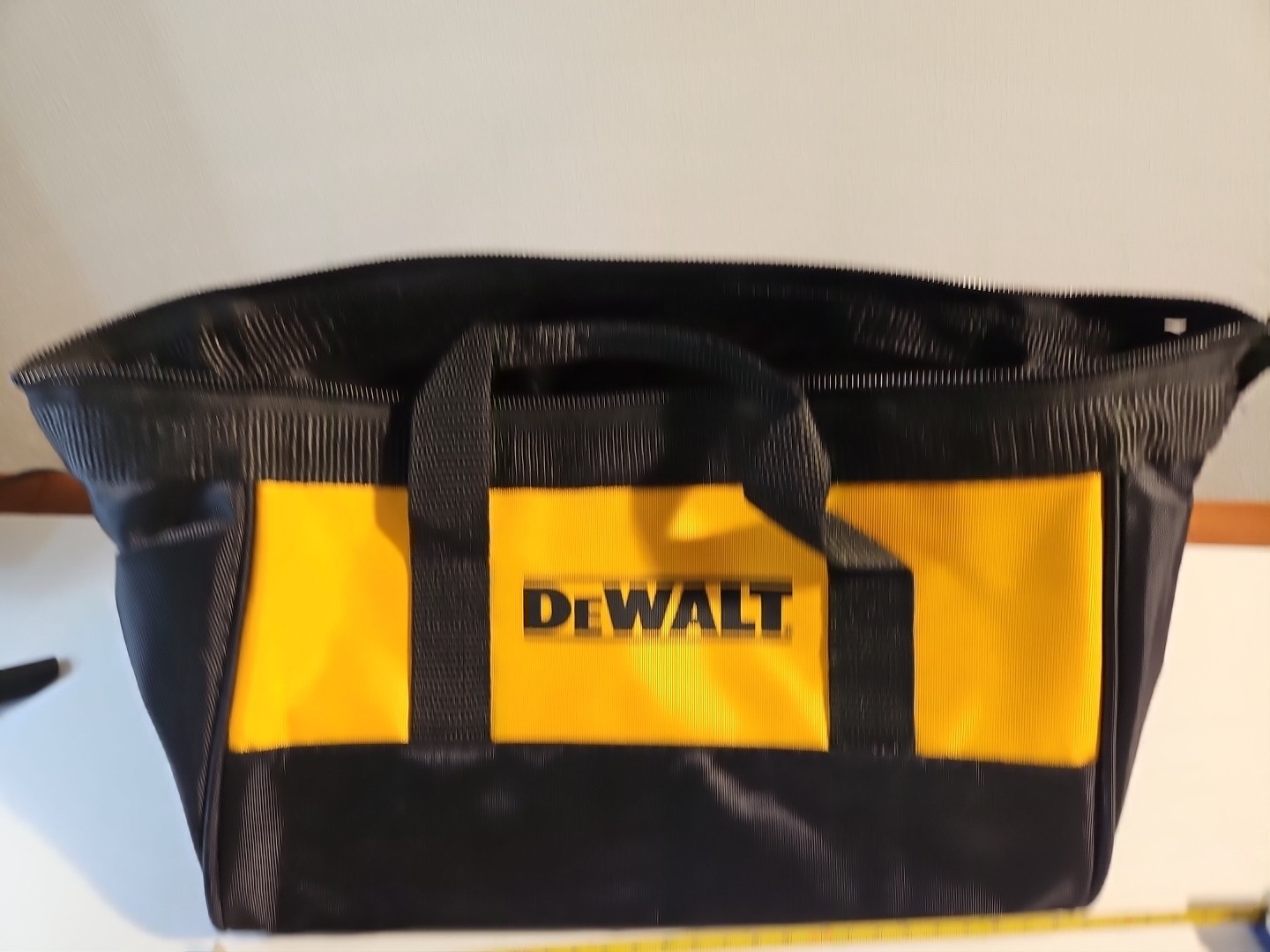 Dewalt Contractors Heavy Duty Canvas Medium Soft Tool Bag 11x 8.5x7in New Condit