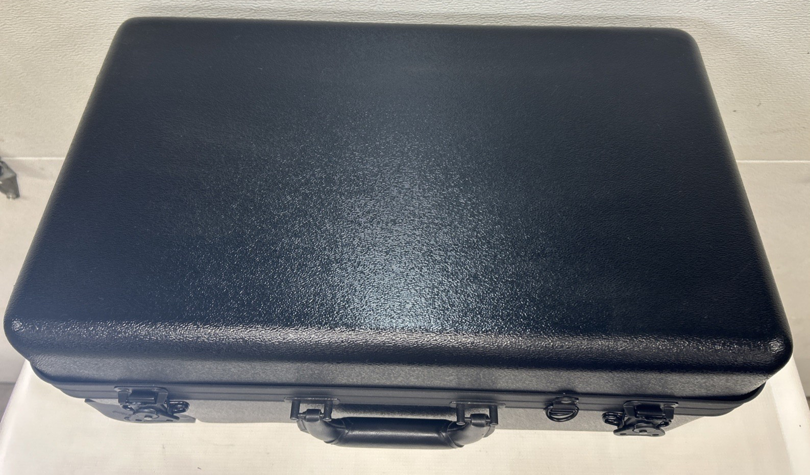 Heavy Duty Chicago Case Company Black Travel Case On Wheels-Excellent