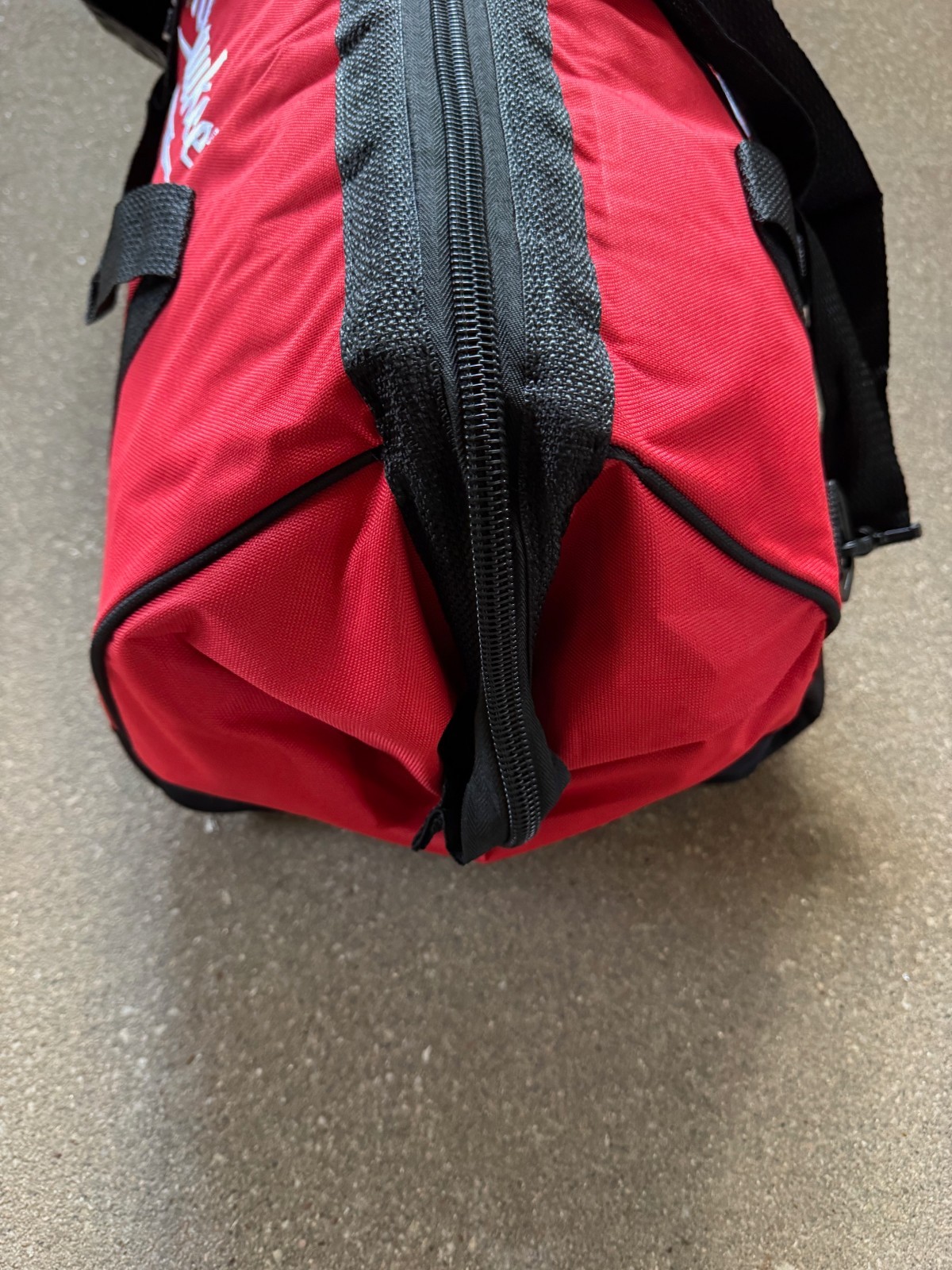 New Milwaukee M18 22” x 10″ x 10″ Heavy Duty Contractors Tool Bag (With Strap)