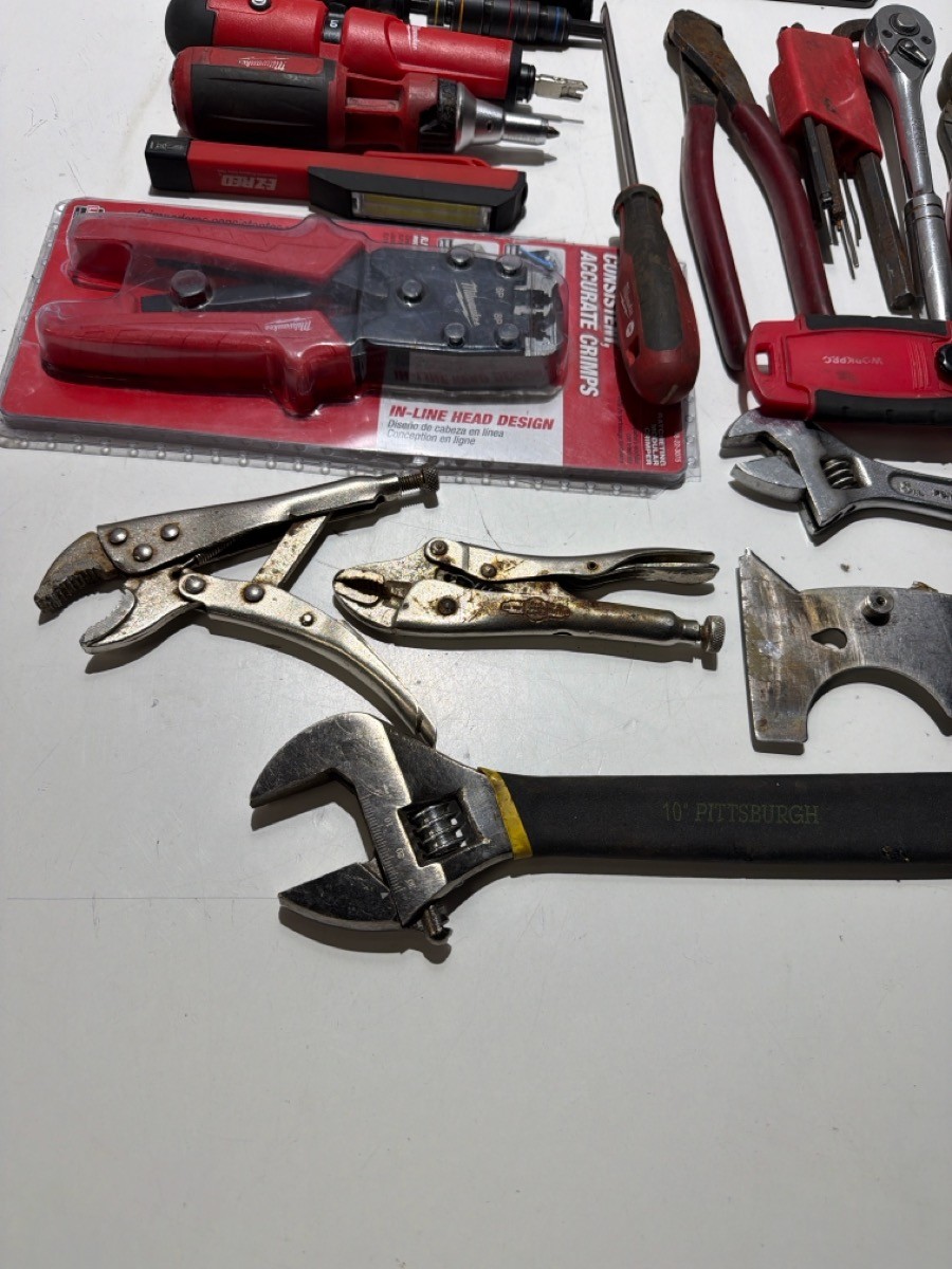 MILWAUKEE 48-22-8316 15″ STRUCTURED TOOL BAG WITH TOOLS (P32013049)