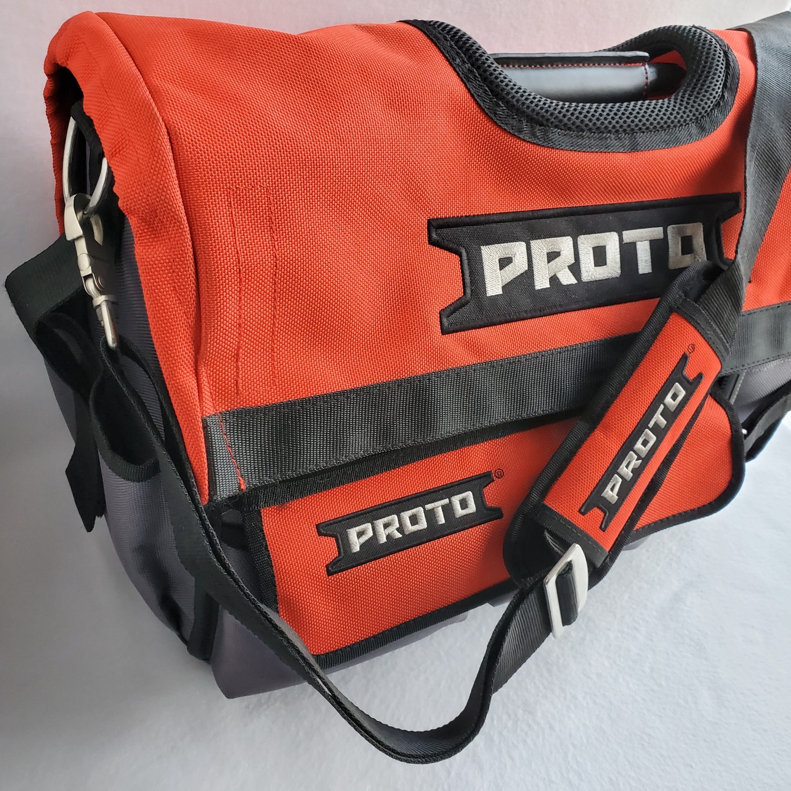 Proto J120TB Open Tote 10 Pocket Tool Bag Large 20″ x 11″ x 15″ Red & Gray LOOK