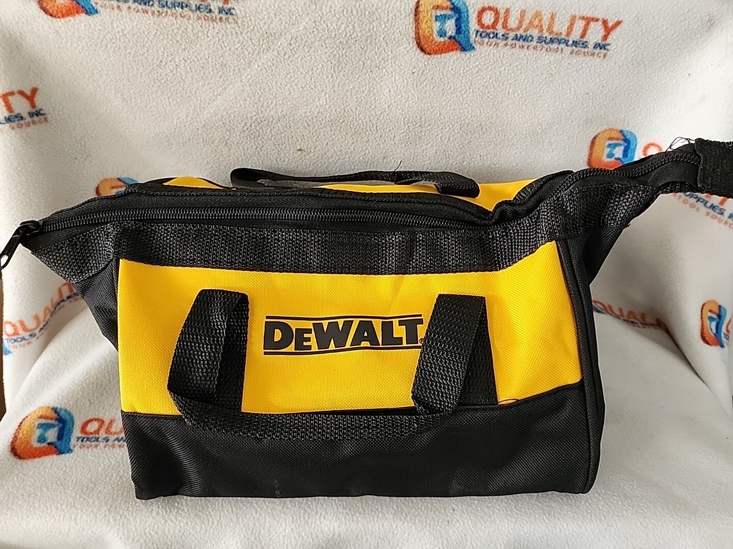 DeWalt 11″x9″x7″ Small Tool Bag Canvas Carrying Bag – N261499