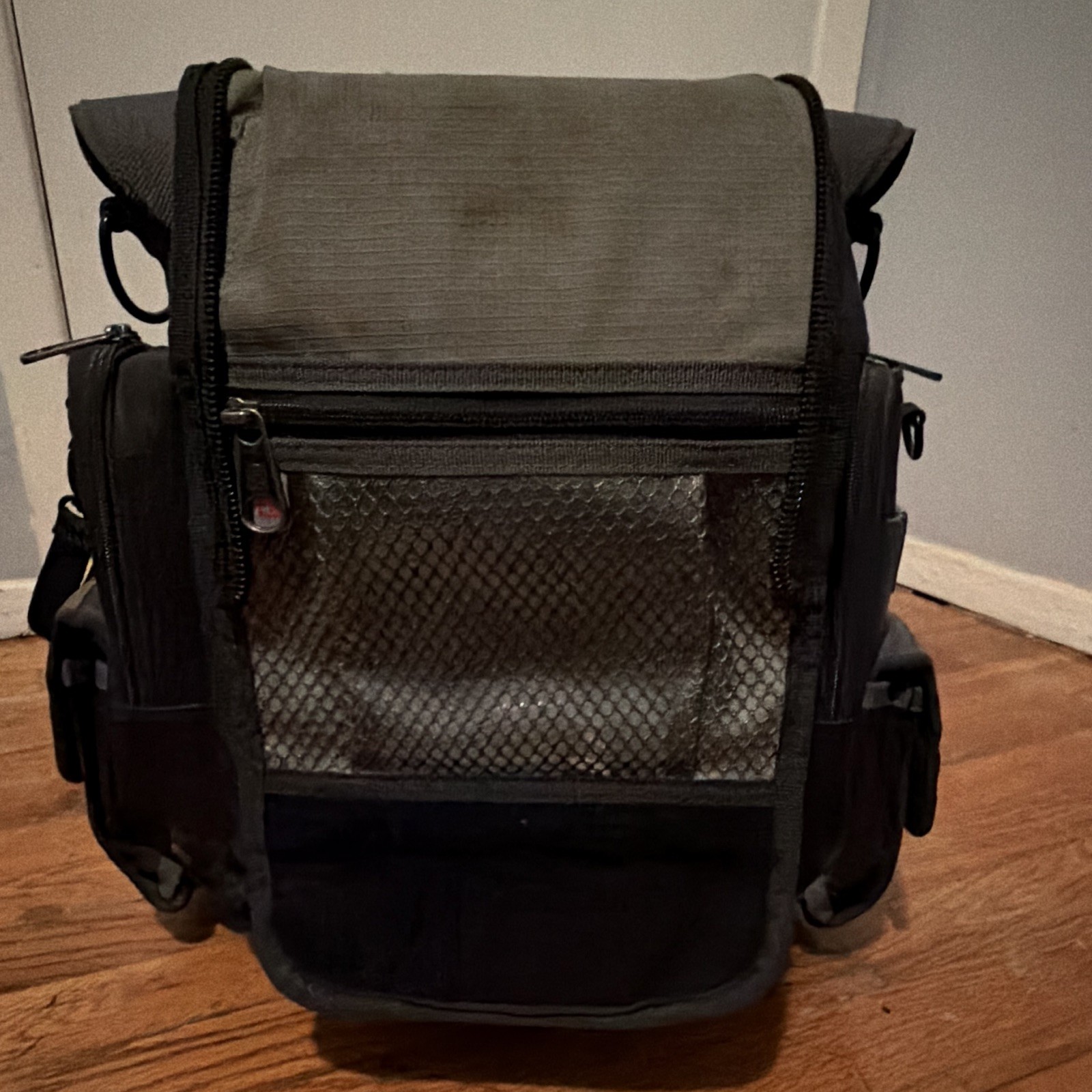 VETO PRO PAC Tech Pac Tool Backpack Black/Gray Padded Straps w/ Handle